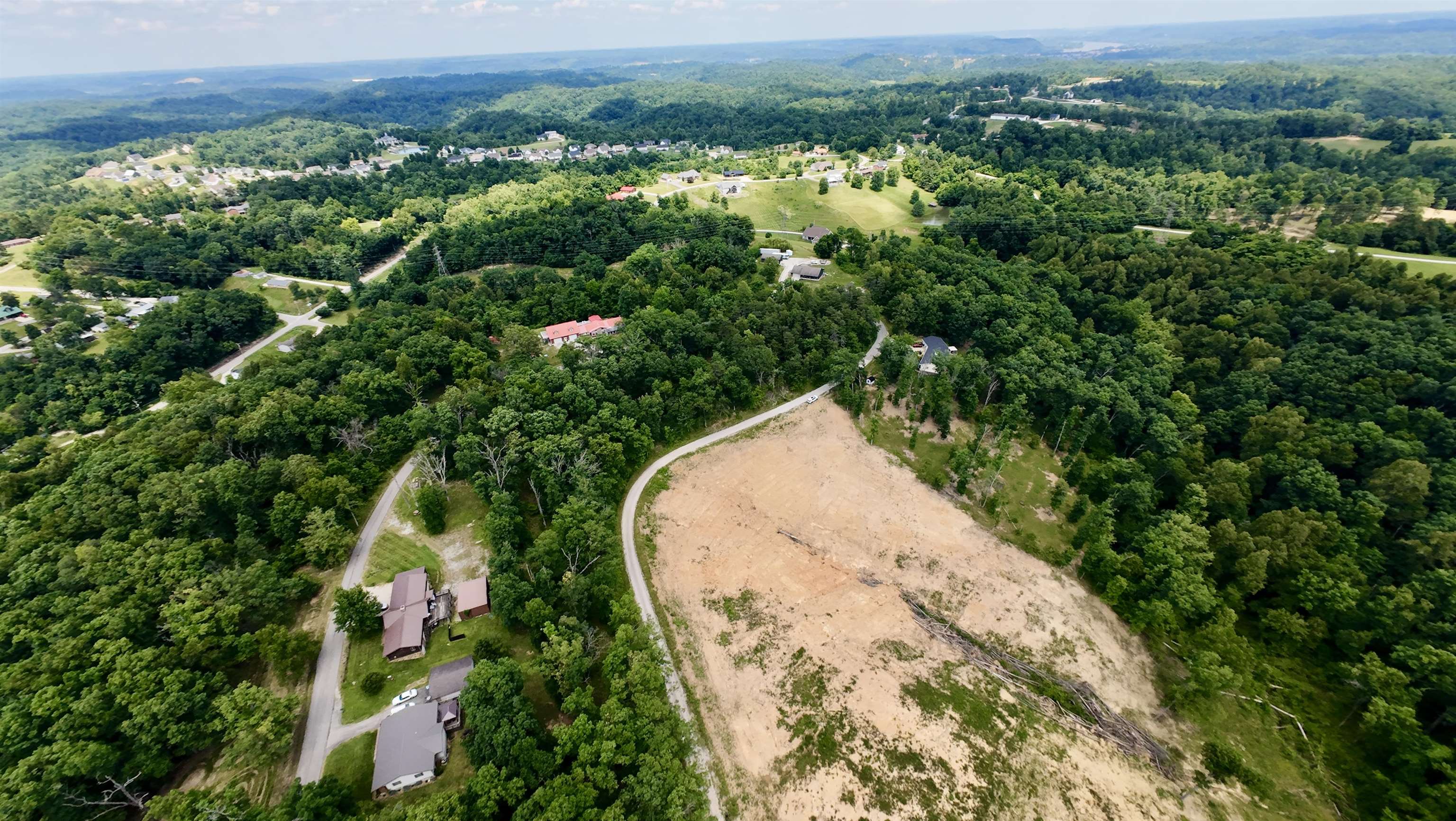 https://zimg.paragon.ice.com/ParagonImages/Property/PH/AABRKY/60783/2/0/0/f04287696e37bdf144e4e66731ae1b14/0/45168be20f0a125a8a07af3eeb800041/60783-5f1a18b5-feed-4f41-a026-97b91421a005.JPG