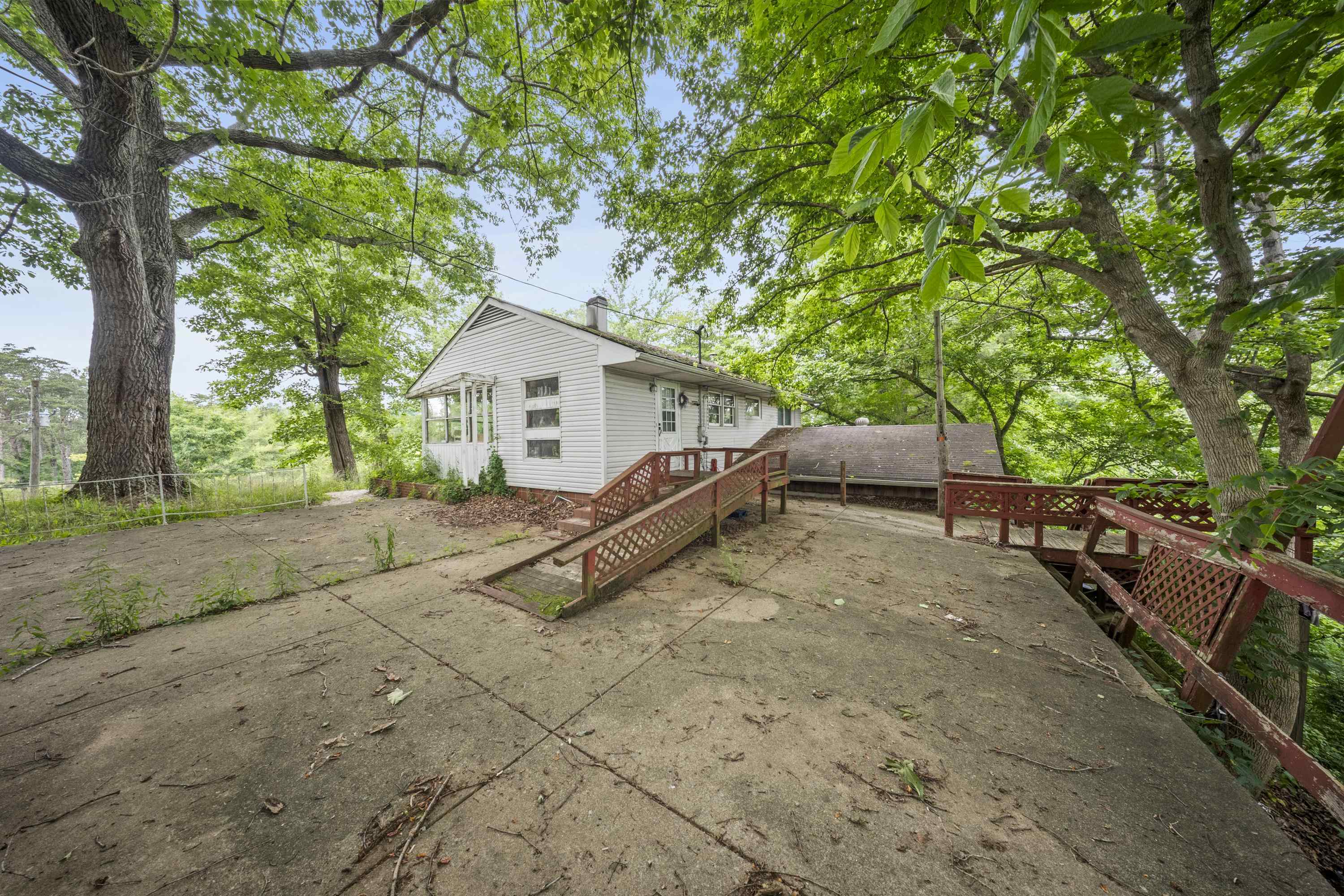 https://zimg.paragon.ice.com/ParagonImages/Property/PH/AABRKY/60798/1/0/0/11e36fee20c080849d6499fad48a77c6/0/824390687d6b18899bc75ebee9a156bf/60798-2ffbf1c4-7790-4fb4-a95d-77d3f264ed06.JPG
