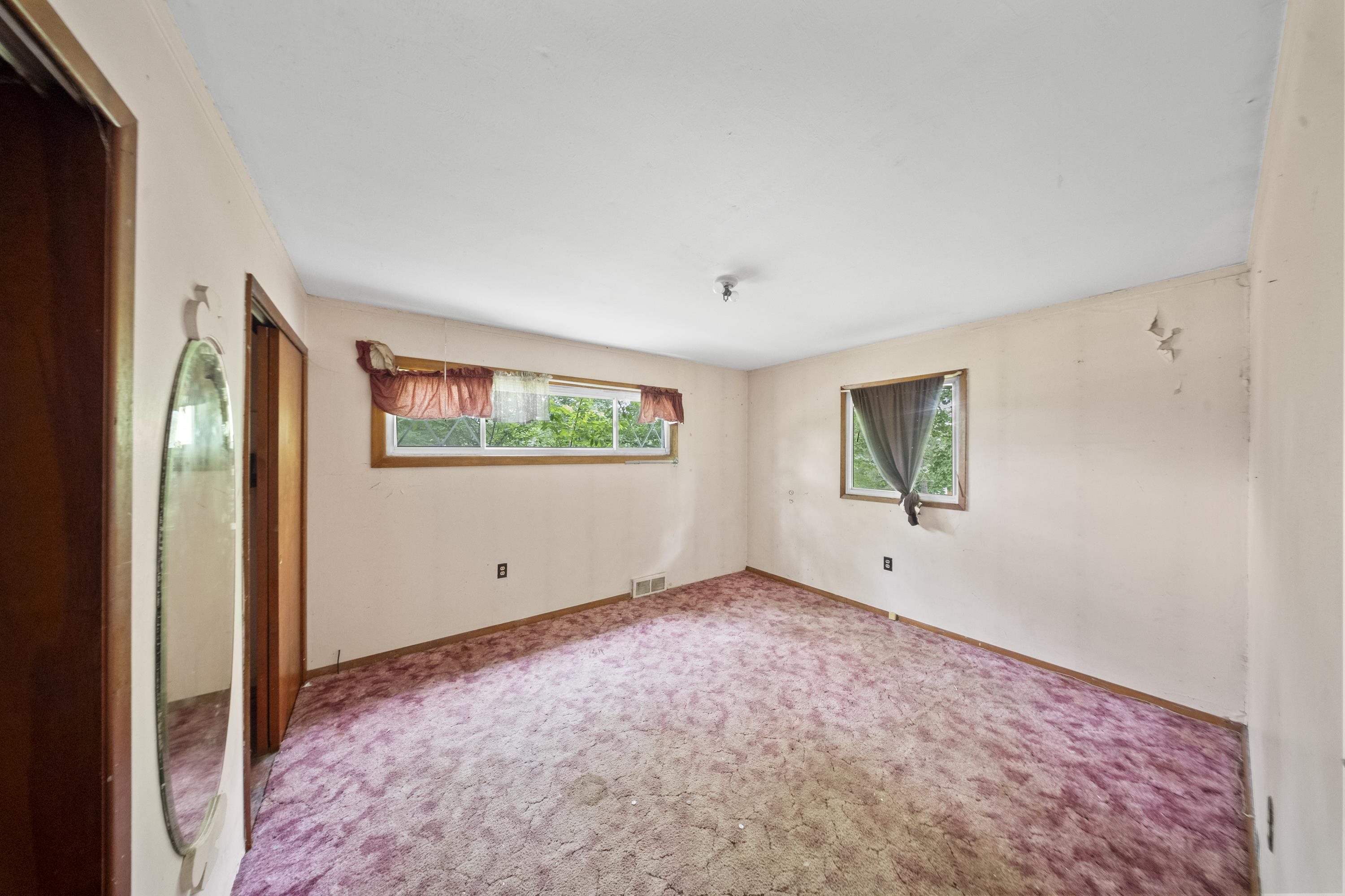 https://zimg.paragon.ice.com/ParagonImages/Property/PH/AABRKY/60798/11/0/0/c6ece303580f58163b72d7bdc04a33c7/0/824390687d6b18899bc75ebee9a156bf/60798-9c055e06-5554-4267-96e8-cc9e26d4ace4.JPG