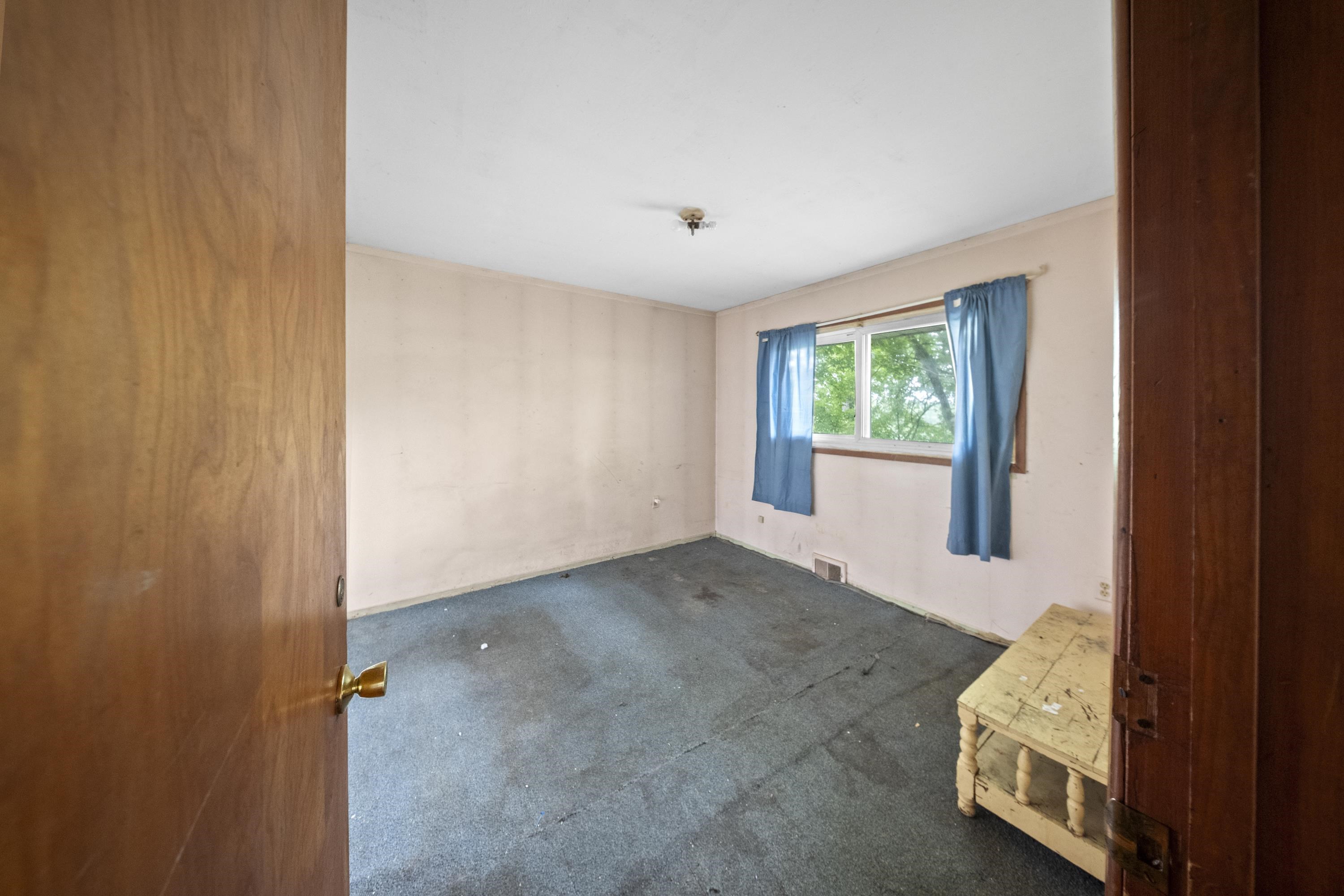 https://zimg.paragon.ice.com/ParagonImages/Property/PH/AABRKY/60798/13/0/0/ea938e58b271a1221904937f32f901e5/0/824390687d6b18899bc75ebee9a156bf/60798-2edb3ade-dcb3-49c7-ba32-5bfd4721b076.JPG
