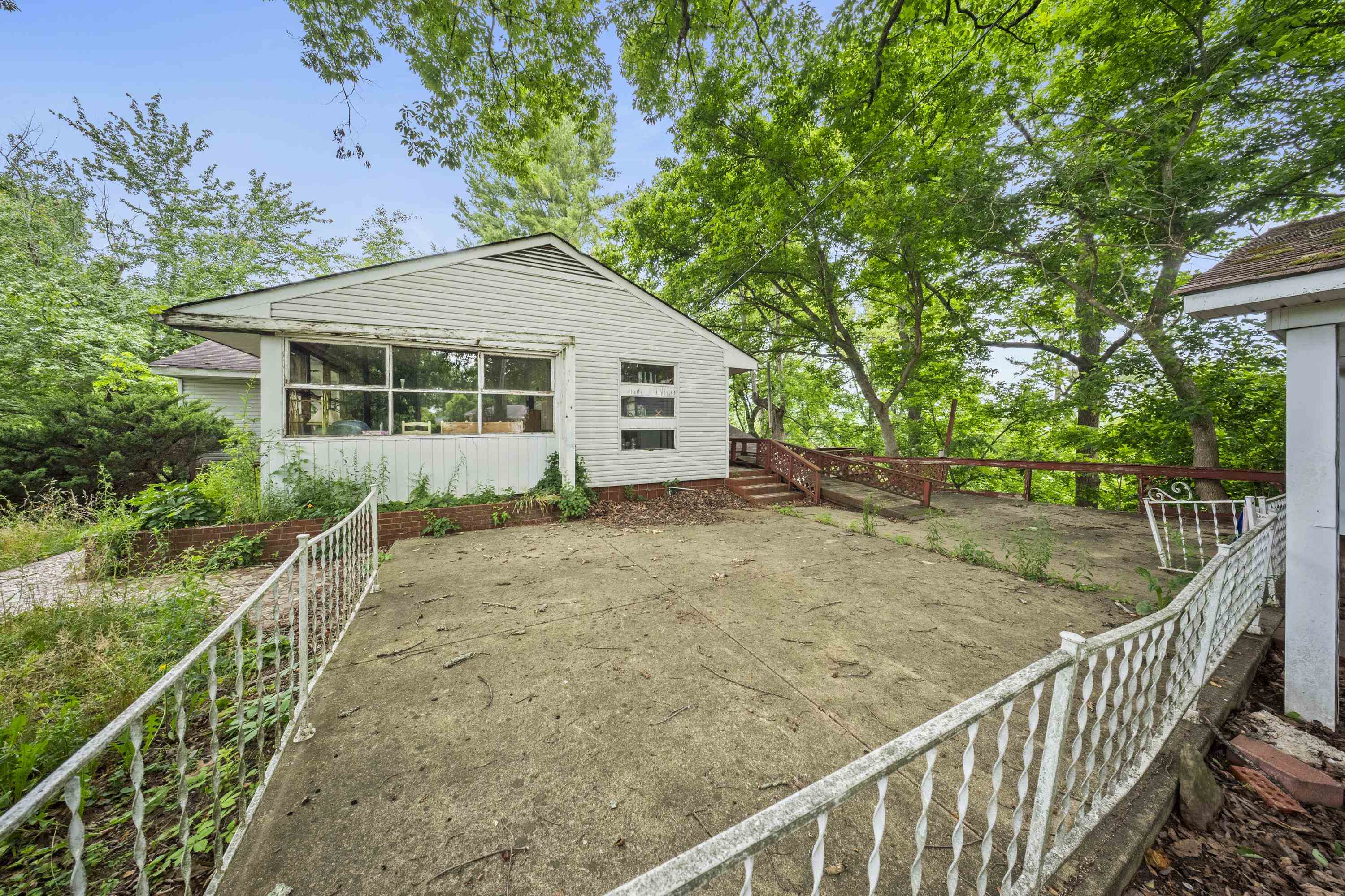 https://zimg.paragon.ice.com/ParagonImages/Property/PH/AABRKY/60798/2/0/0/a0a53aaea2470fc22547fbd74393bc96/0/824390687d6b18899bc75ebee9a156bf/60798-f41a0e17-6440-4202-aa71-61a0fbfc6f36.JPG