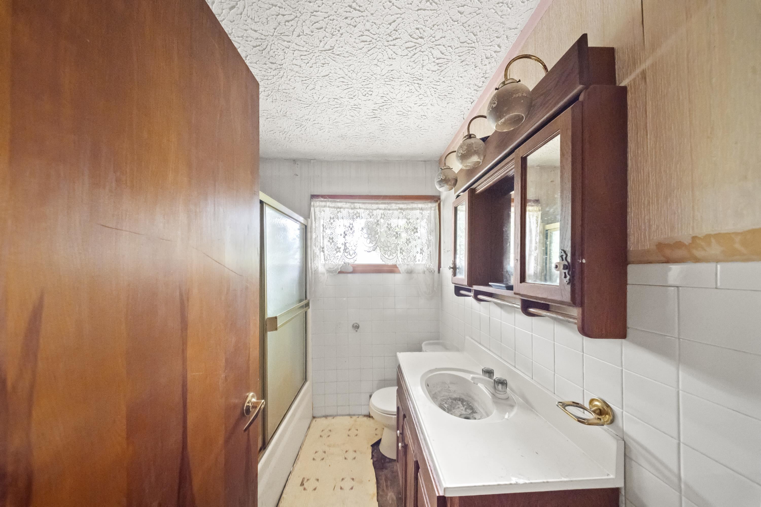https://zimg.paragon.ice.com/ParagonImages/Property/PH/AABRKY/60798/7/0/0/470b83e53c692c3533640eec6220cfa7/0/824390687d6b18899bc75ebee9a156bf/60798-95601c2b-fa6a-4b08-833a-1f8acf13051a.JPG