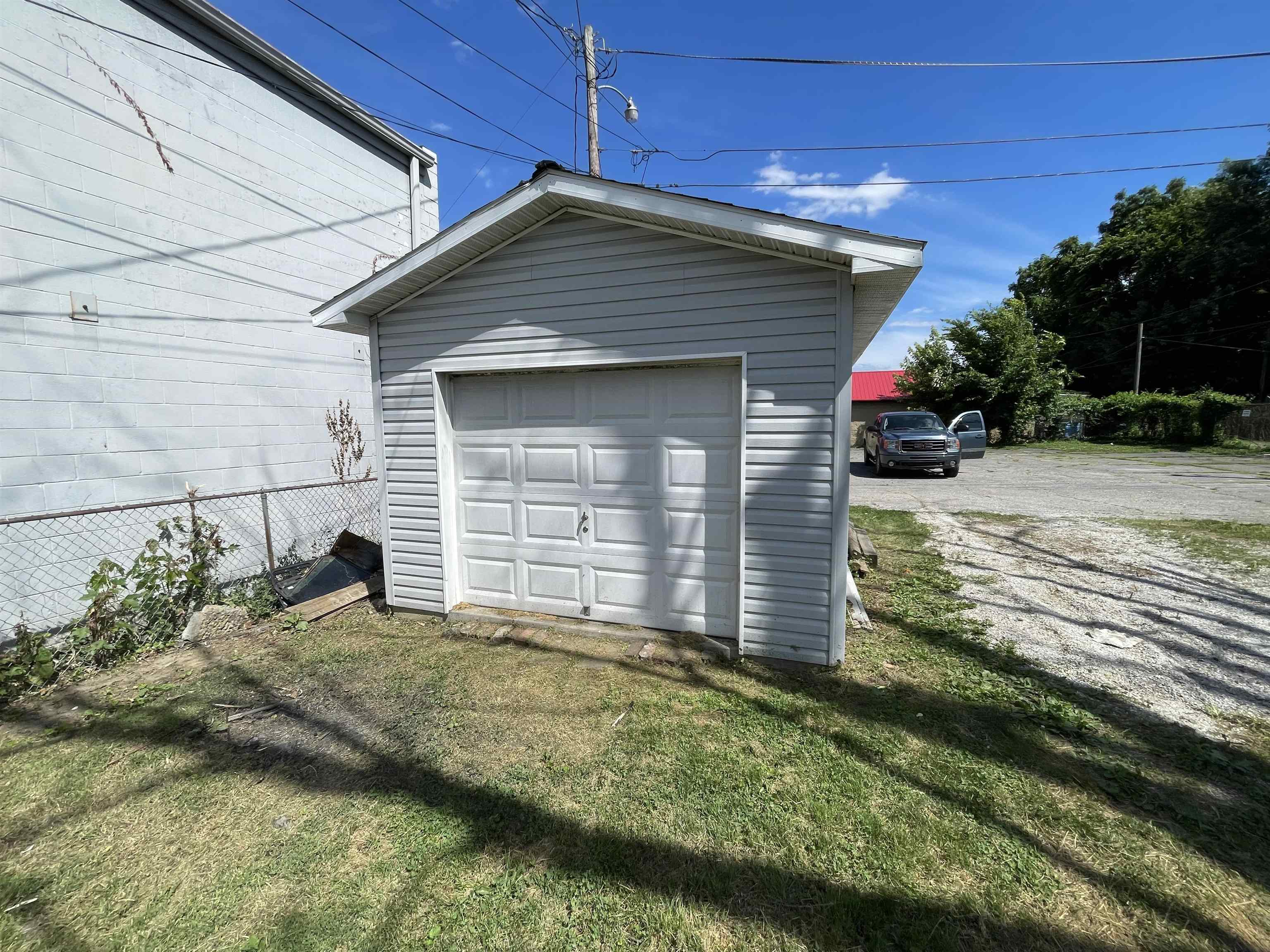 315 Ringo Street