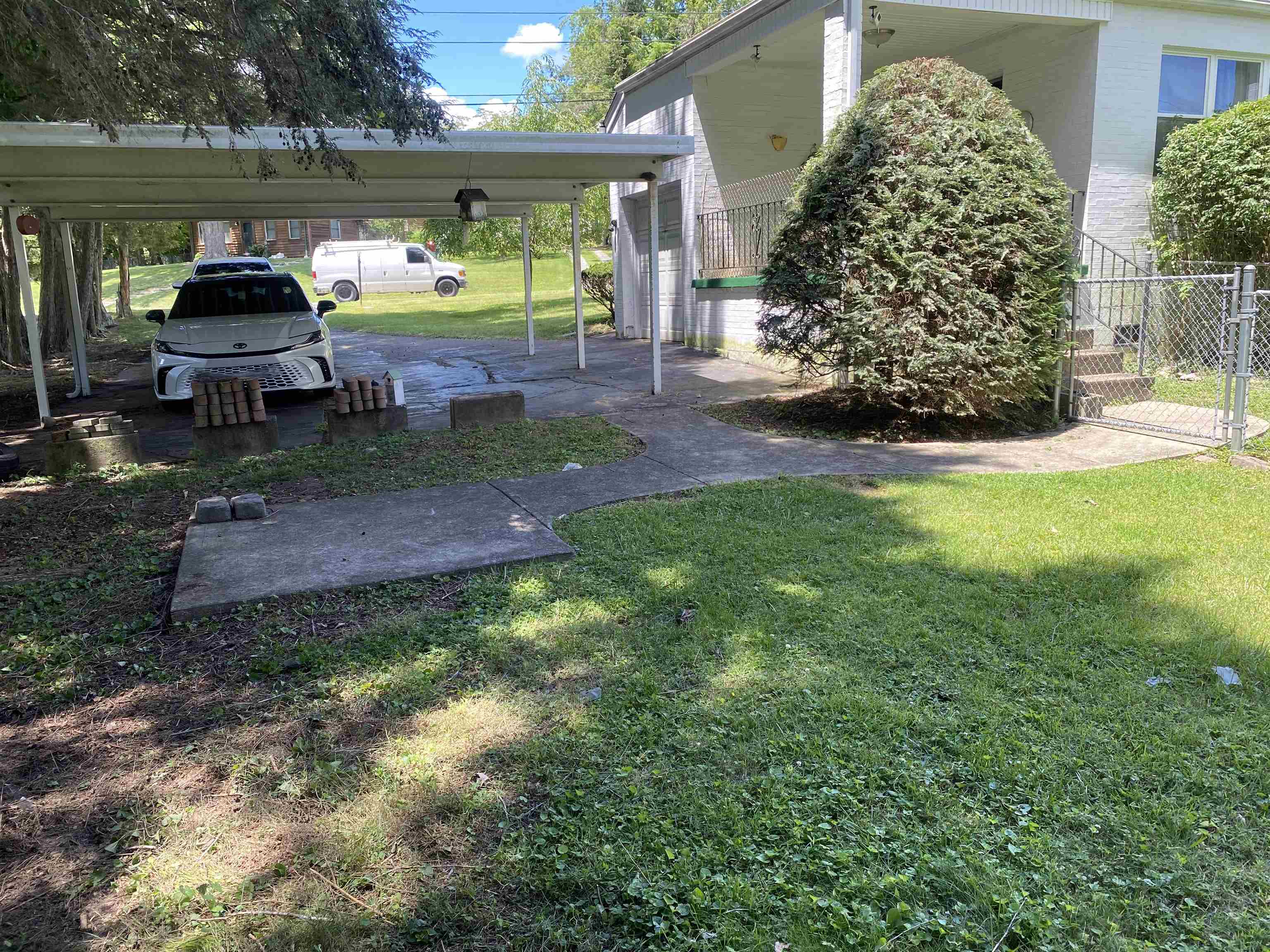 https://zimg.paragon.ice.com/ParagonImages/Property/PH/AABRKY/60801/10/0/0/3da352b7dc161ff40d4144b7d8b02447/0/a19db866ab5506f330f704e9babbbad3/60801-da3b79d2-1adf-4557-9a00-ba0bacf58e35.JPG