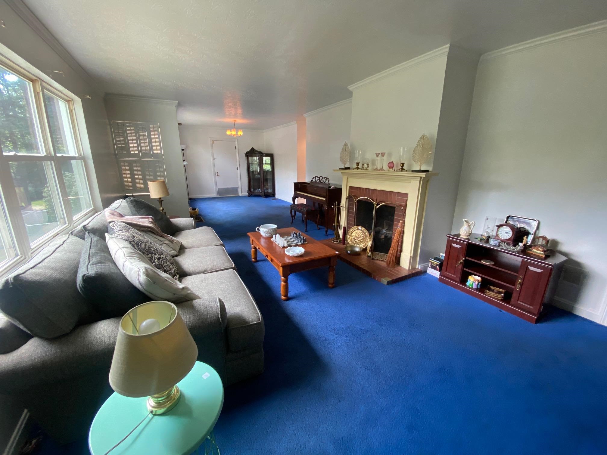 https://zimg.paragon.ice.com/ParagonImages/Property/PH/AABRKY/60801/2/0/0/3cabae58fb8a9ade5dd58b9f966b3bc1/0/a19db866ab5506f330f704e9babbbad3/60801-9beacef7-0178-42ca-8bf7-81188ff0ad91.JPG