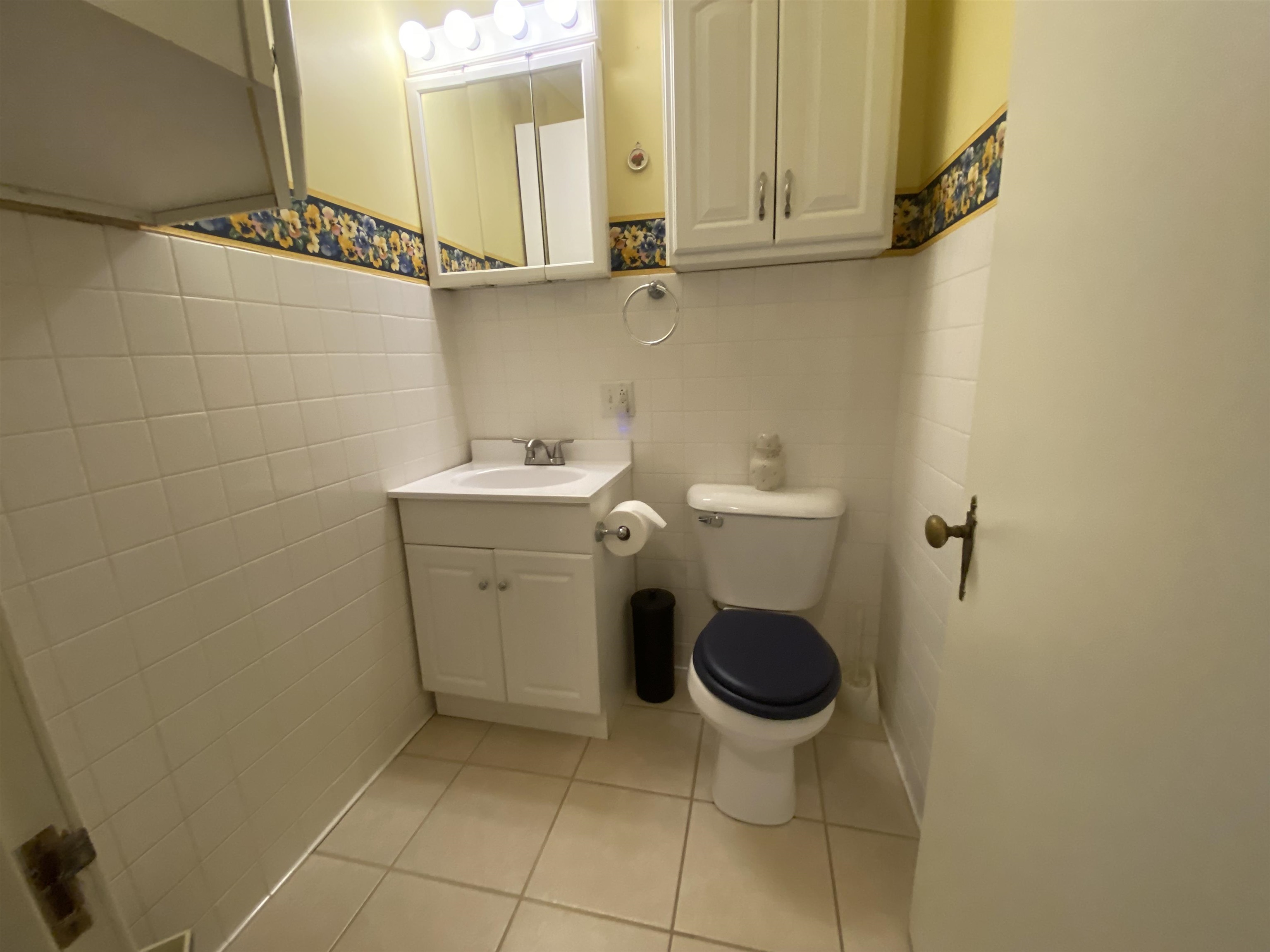 https://zimg.paragon.ice.com/ParagonImages/Property/PH/AABRKY/60801/8/0/0/a54ab9ba4d97c56a55e72b14b94198f4/0/a19db866ab5506f330f704e9babbbad3/60801-08f0e6bc-d21b-4917-bb4a-762775967a8f.JPG