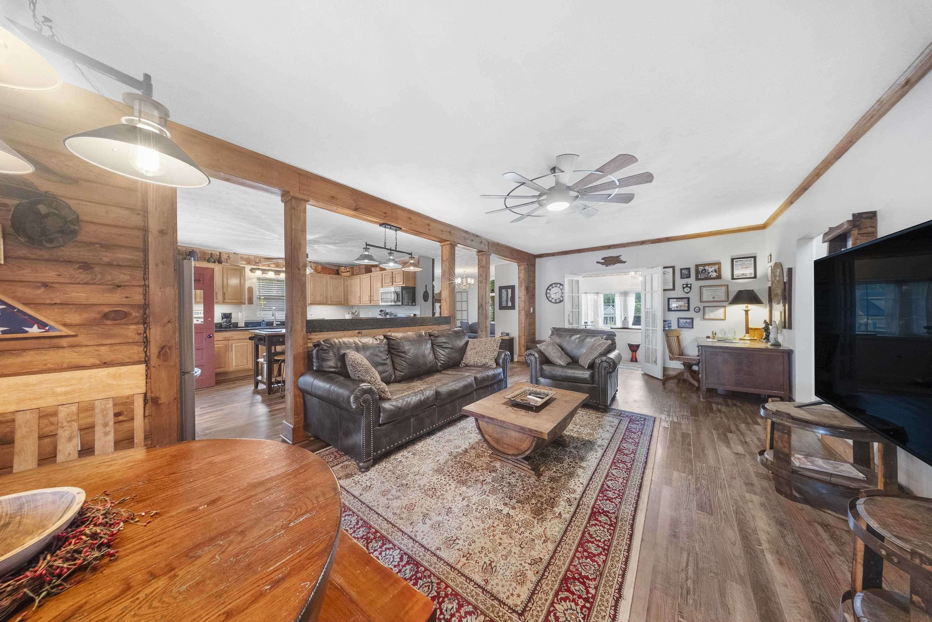 https://zimg.paragon.ice.com/ParagonImages/Property/PH/AABRKY/60806/13/0/0/a6e480a75d57285405b402fd6a6017b8/0/7b18670bd75d70d059fe0ff1c279232c/60806-4fbad8ce-ae04-4498-bc26-4fdf744875f5.JPG