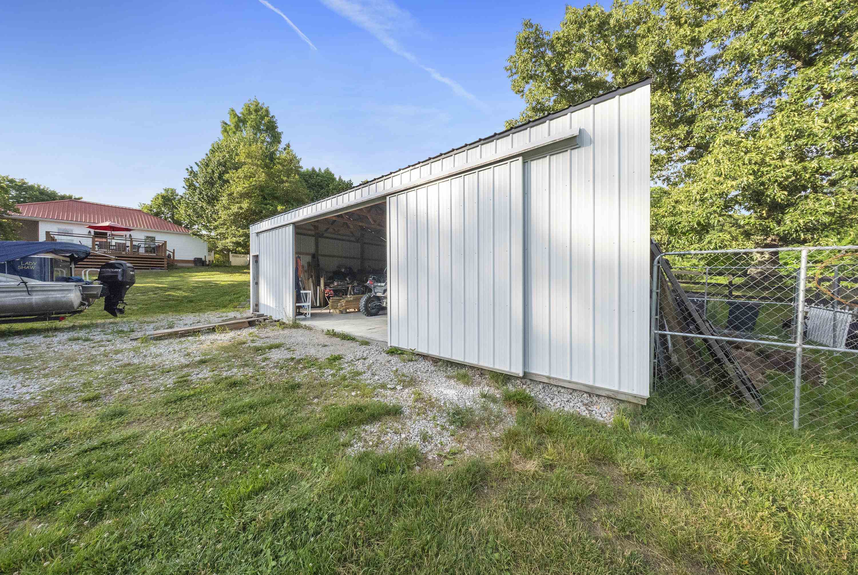 https://zimg.paragon.ice.com/ParagonImages/Property/PH/AABRKY/60806/2/0/0/4f30862ca2b6359bdcbcc758d47d09ae/0/7b18670bd75d70d059fe0ff1c279232c/60806-6be6c2e6-ca3f-49c3-b3e9-5e06ed690c9e.JPG