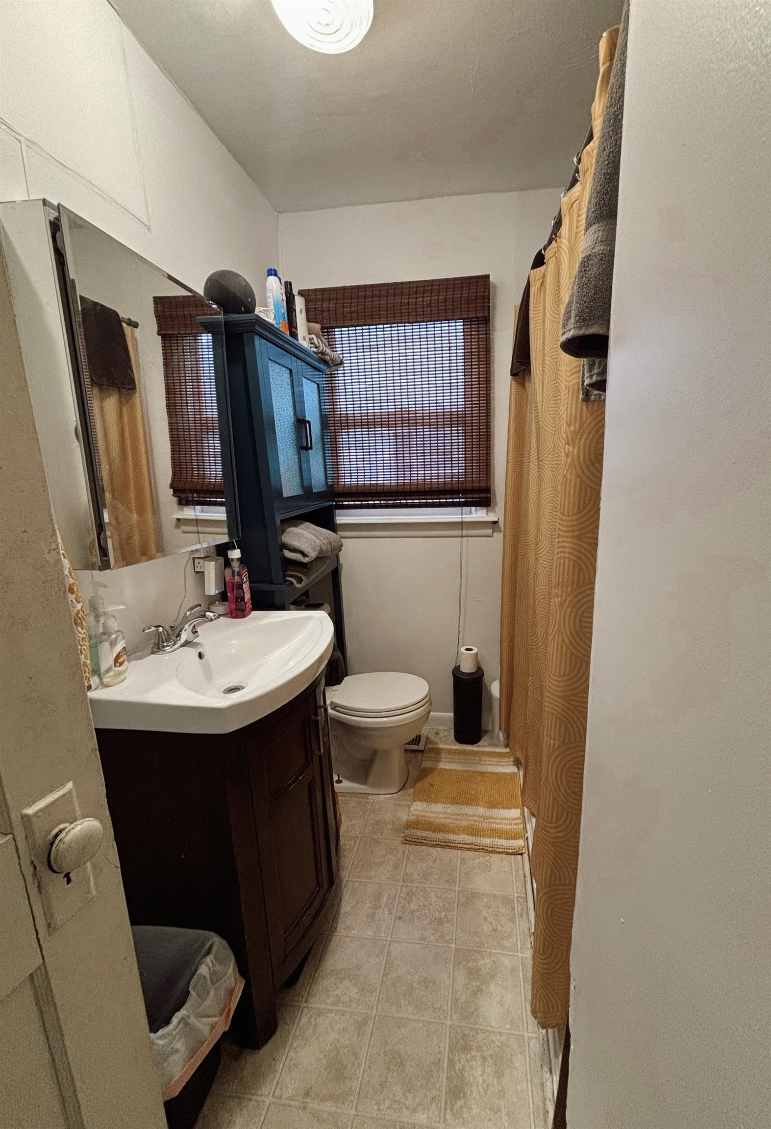 https://zimg.paragon.ice.com/ParagonImages/Property/PH/AABRKY/60807/3/0/0/188cc3f8cef640edcc70a6f6097448fc/0/26ced3fdcb193ea5ca3d8f58a42a8cb2/60807-65aa4e2a-c045-46e9-b486-87ee22d2000b.JPG