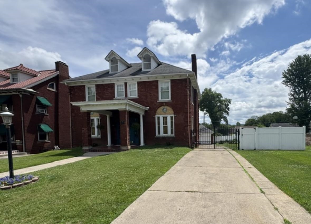 https://zimg.paragon.ice.com/ParagonImages/Property/PH/AABRKY/60808/1/0/0/1ee380a6bc701b1ddea4fe4c6e5725c8/0/526ed37f23d621812c0518eee8e77427/60808-9e9fda9e-9b17-4699-a68e-e1f6ef570099.JPG