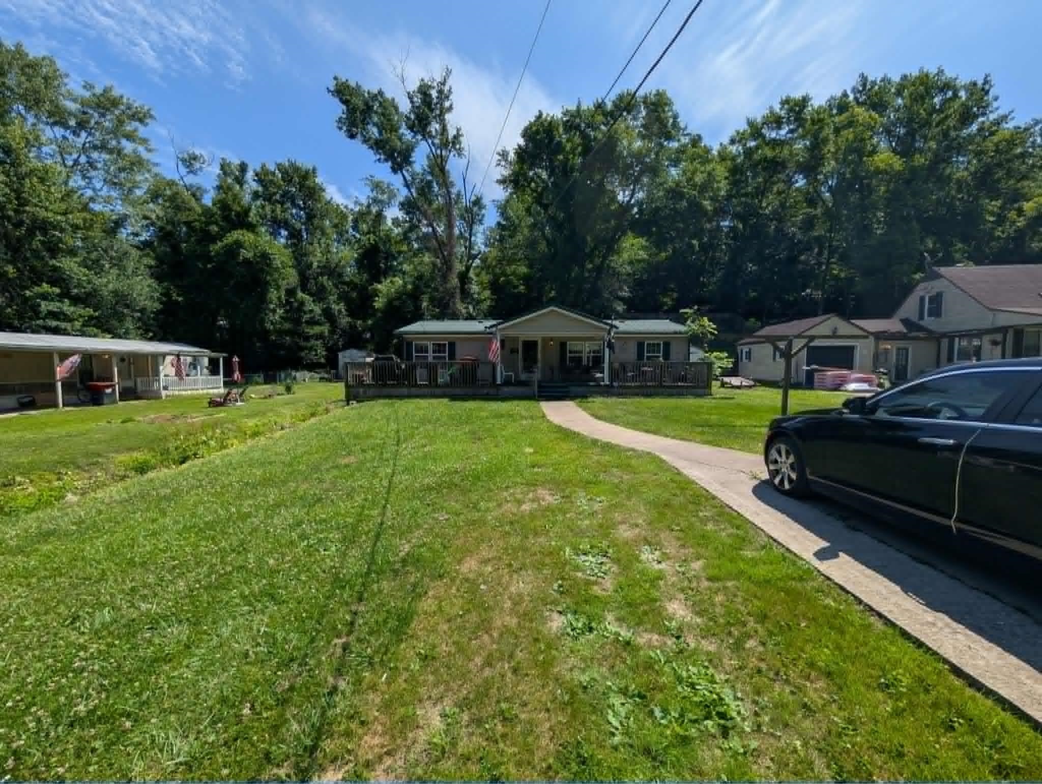 https://zimg.paragon.ice.com/ParagonImages/Property/PH/AABRKY/60813/1/0/0/d7176695db6efd9c7feb45c937479470/0/84289614981fa05e77c7f101728799be/60813-34e175bc-8845-4c31-84f7-f13229aa93d7.JPG
