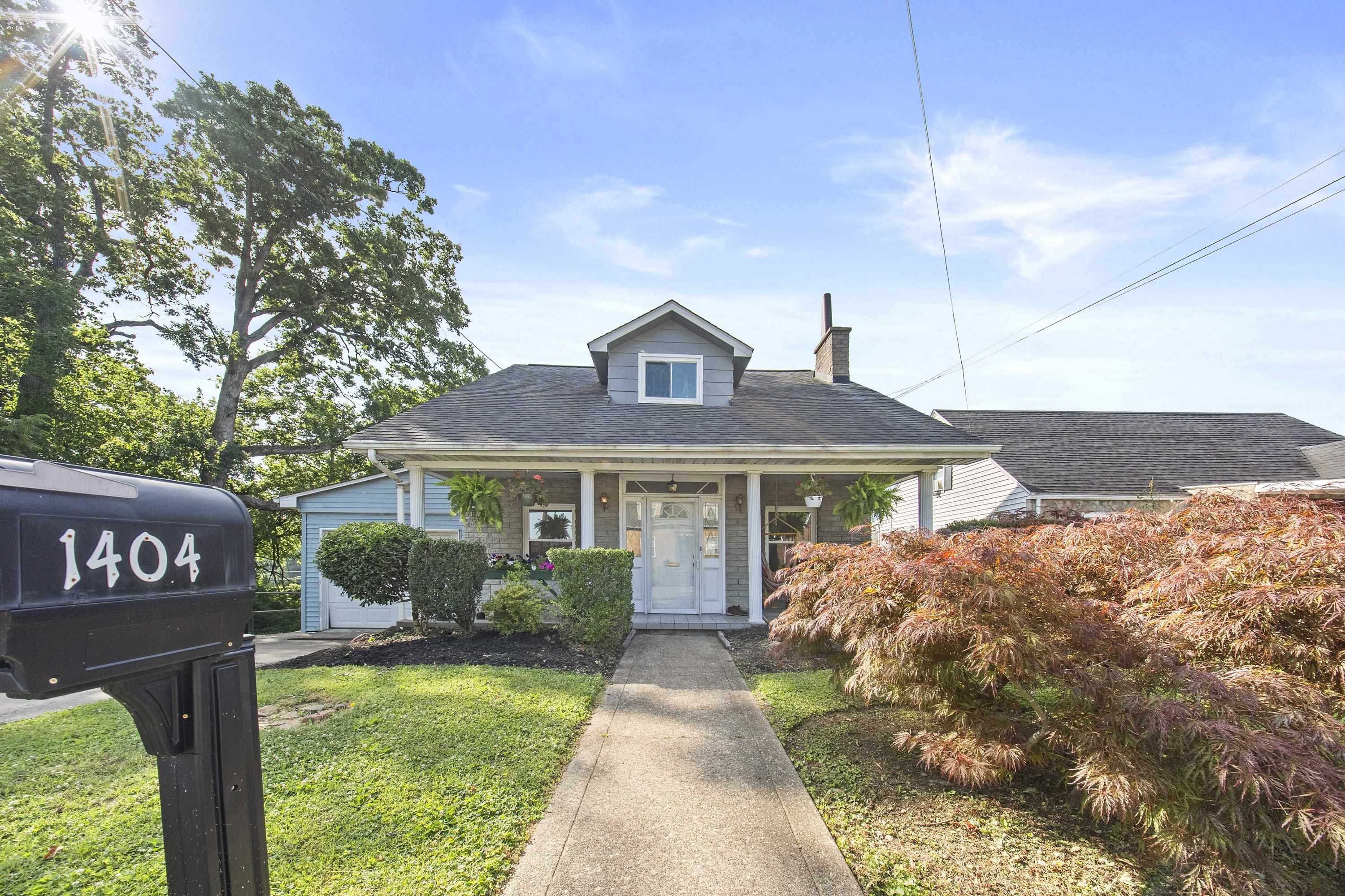 https://zimg.paragon.ice.com/ParagonImages/Property/PH/AABRKY/60814/1/0/0/b2c41b5b4ee93ee9067218f96e23319d/0/efc4f08a1b89e96044feecff870dc2a4/60814-00e8542b-220d-4465-91f3-d364ceadfc81.JPG