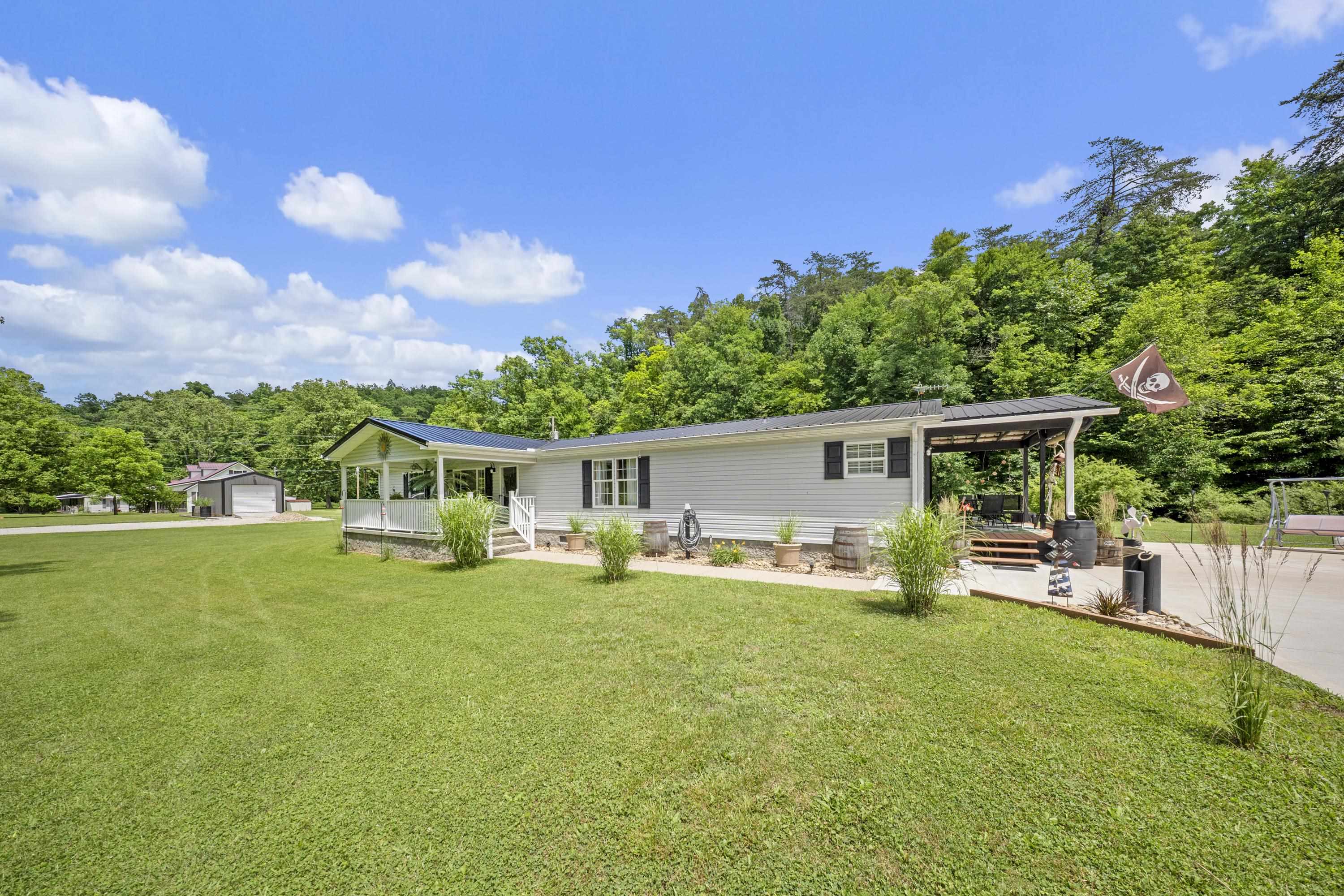 https://zimg.paragon.ice.com/ParagonImages/Property/PH/AABRKY/60816/8/0/0/975b48aee8c143d5fdacd642badb023e/0/b56233a42792bbb1cda08ef08cc9db3d/60816-3dde802e-39c3-4091-9aaf-906c5c054d14.JPG