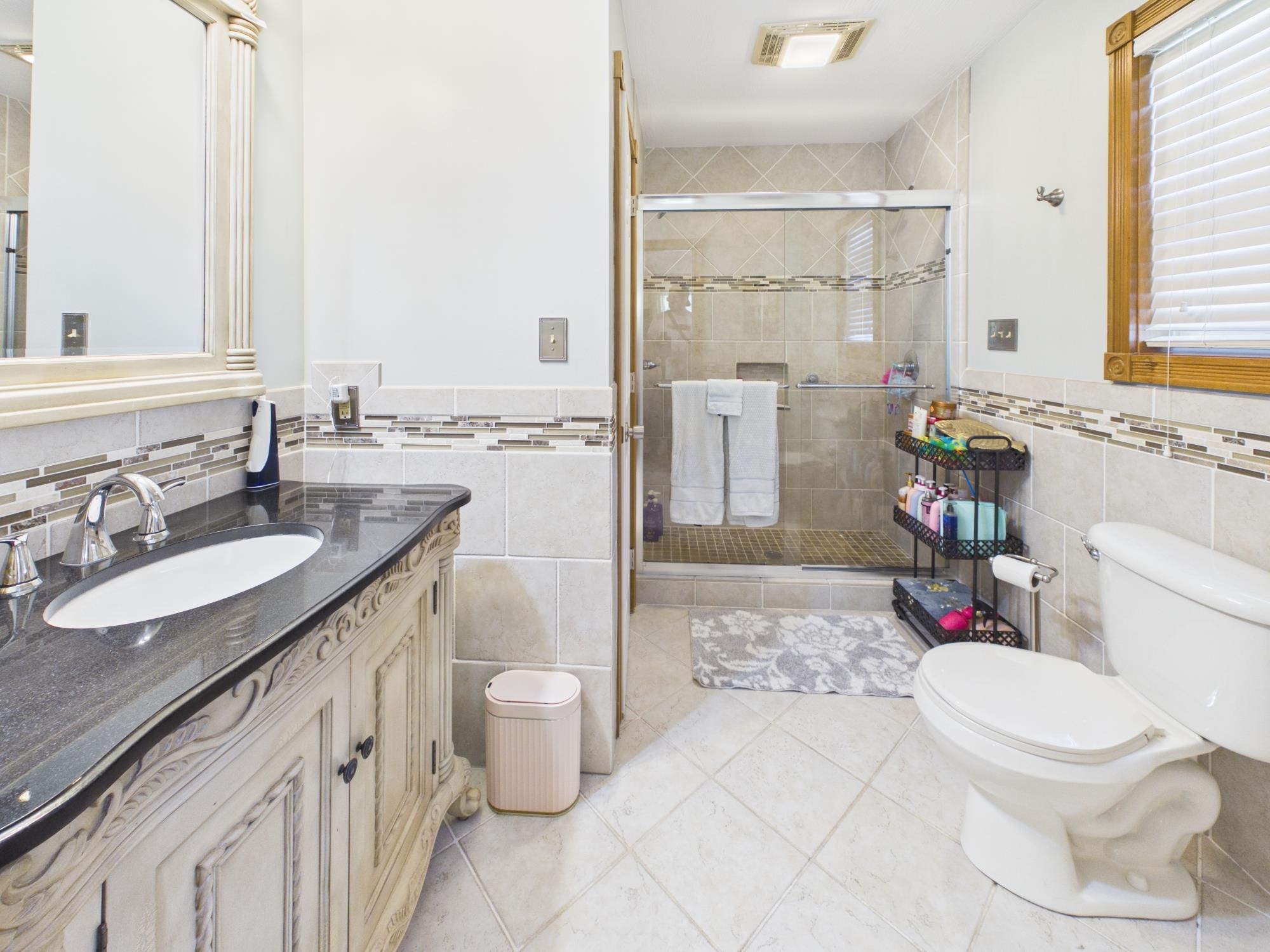 https://zimg.paragon.ice.com/ParagonImages/Property/PH/AABRKY/60818/3/0/0/6316a84dfc30dab1e2955963e73cb2e4/0/dba3f504d98b02b310b26e6ed3b07051/60818-f959df7a-5791-4cd1-8113-41f1a56cac10.JPG