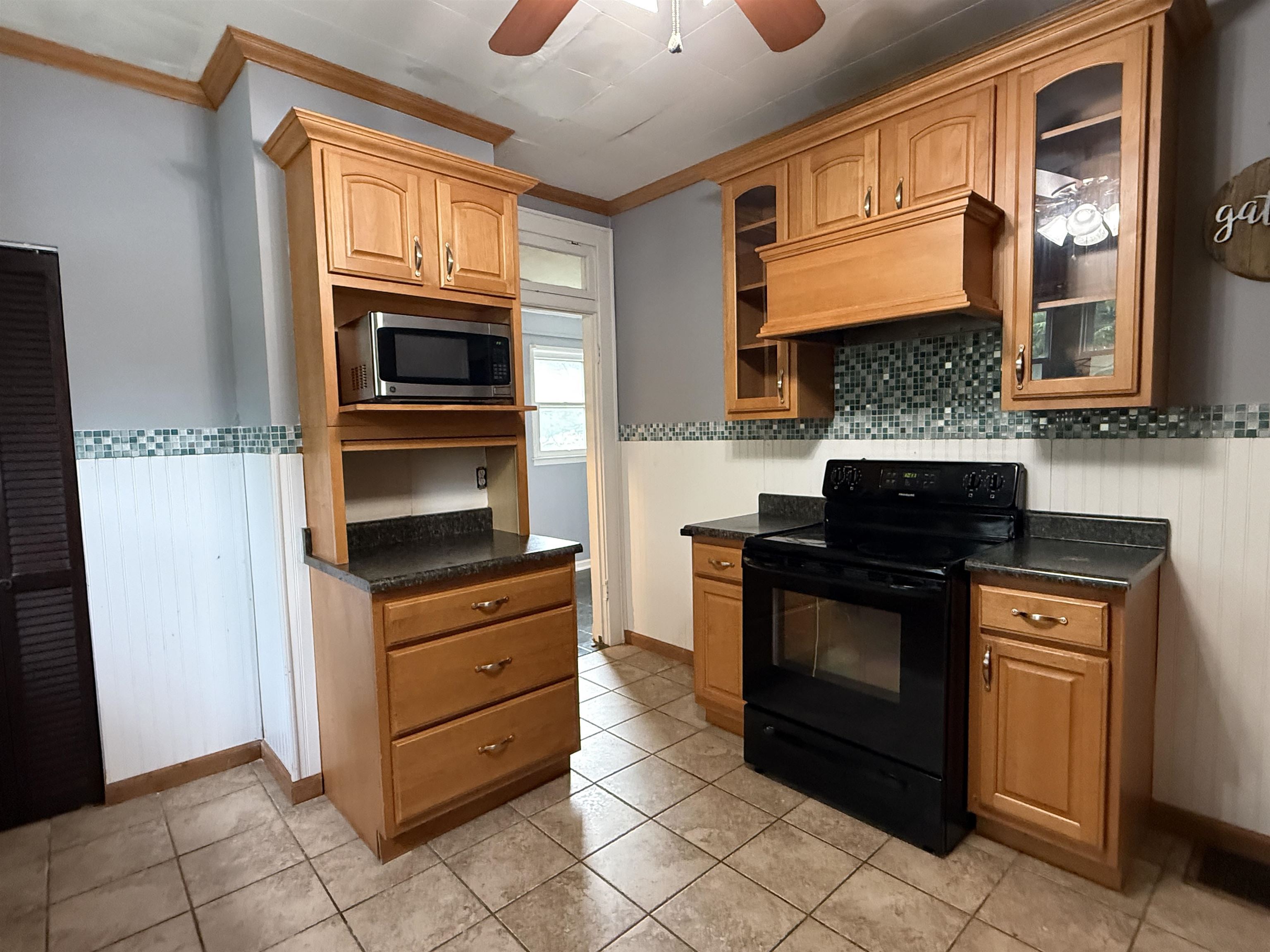 https://zimg.paragon.ice.com/ParagonImages/Property/PH/AABRKY/60822/13/0/0/22596e92744b38d8d782a56a5d080356/0/659d399f83fb2faae8042225c56c7b5a/60822-9fb3c882-58a4-4f6c-9e5b-e051d68d5670.JPG