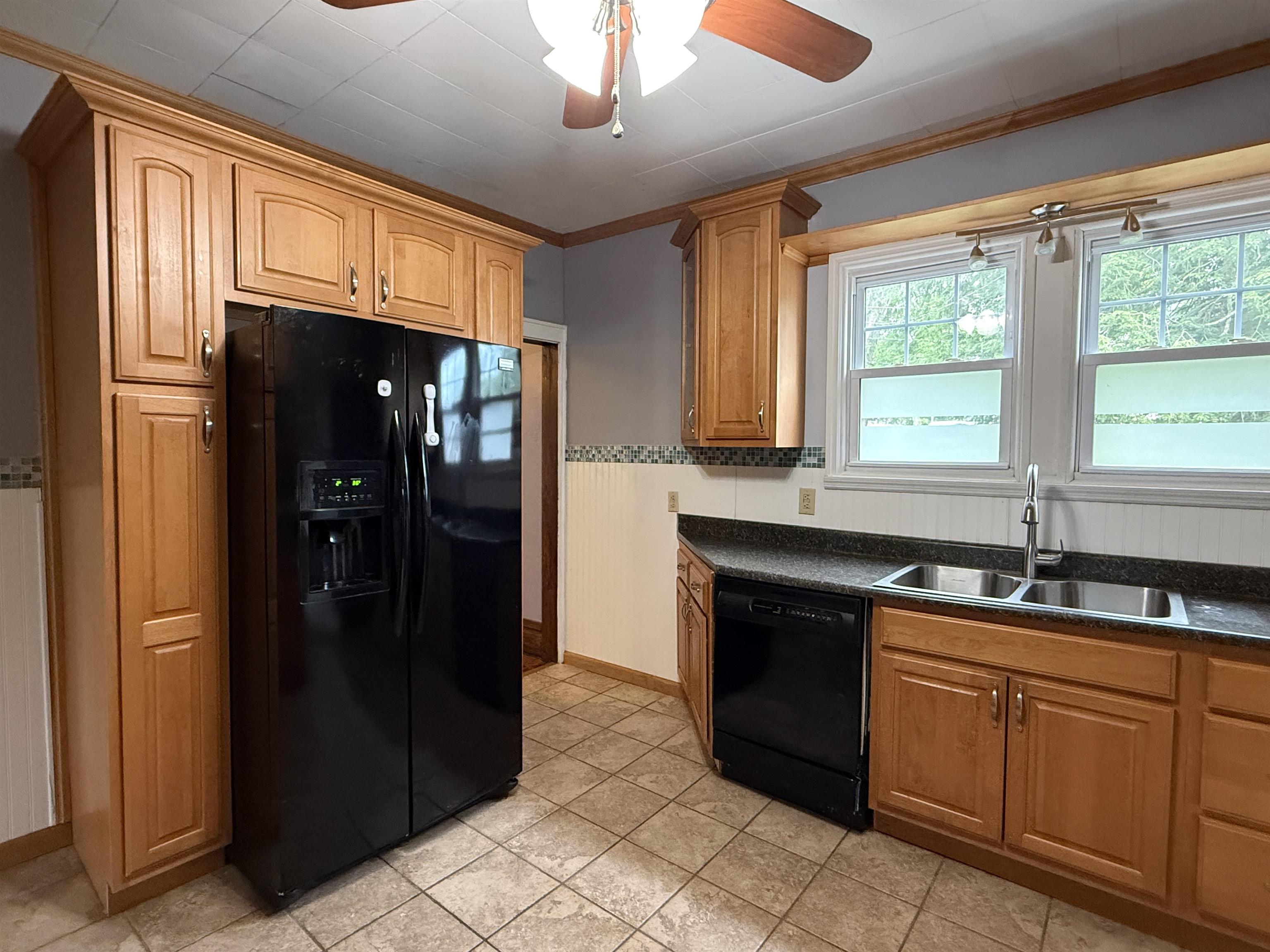 https://zimg.paragon.ice.com/ParagonImages/Property/PH/AABRKY/60822/4/0/0/8dd502f3cc468dfc39839e5215cba034/0/659d399f83fb2faae8042225c56c7b5a/60822-8ac0bb7b-8b08-4400-90d4-d2bc4f42a295.JPG