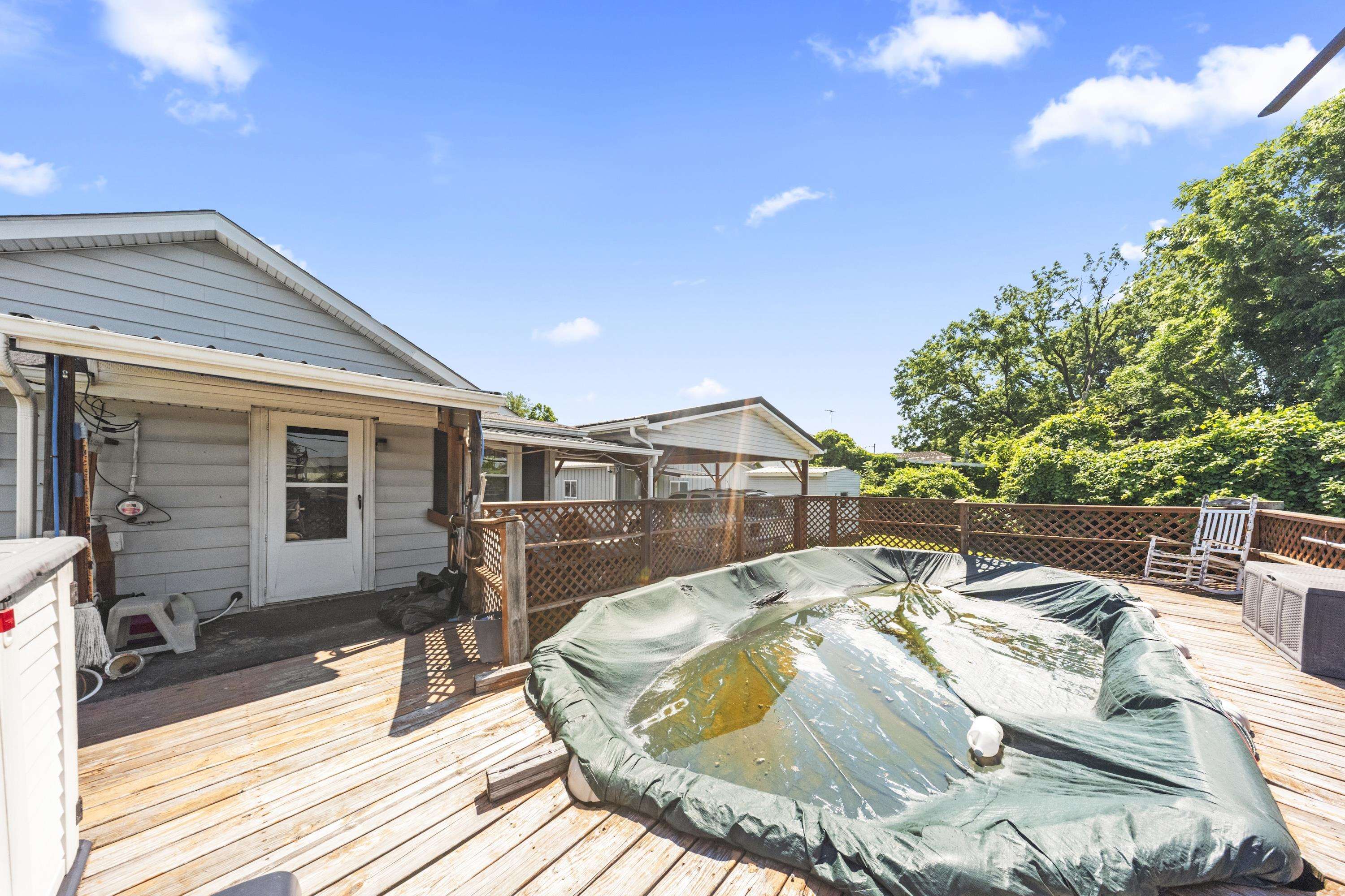https://zimg.paragon.ice.com/ParagonImages/Property/PH/AABRKY/60829/2/0/0/22f509af67429e3dfd21b3e0910e21fb/0/55197f979df810c59d49266ef07fe63b/60829-cd1acade-cc17-446a-b350-858c2b245ee5.JPG