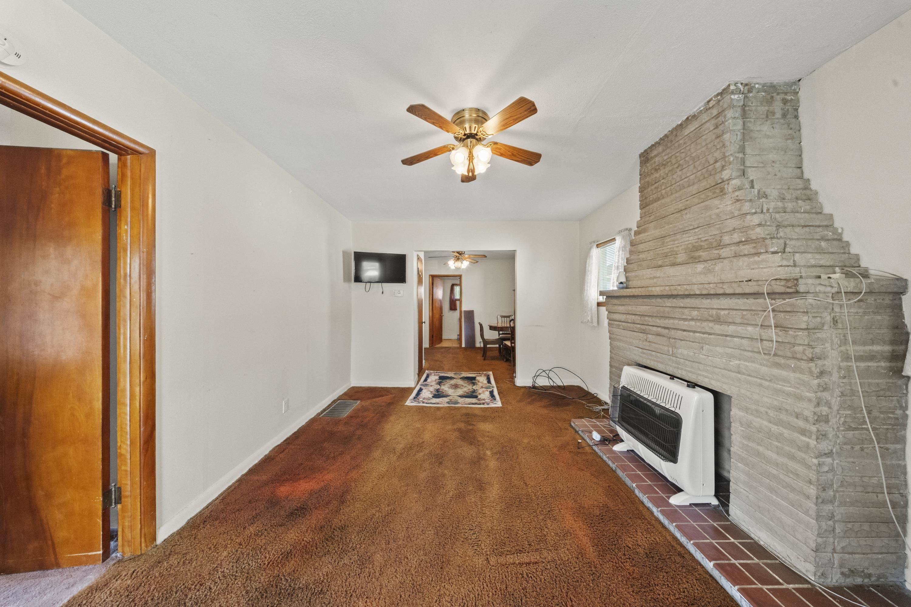 https://zimg.paragon.ice.com/ParagonImages/Property/PH/AABRKY/60829/4/0/0/2284743910e60e748c8081df26e2a7a2/0/55197f979df810c59d49266ef07fe63b/60829-f95660b0-f8b8-41c6-b5cf-b4677682d452.JPG