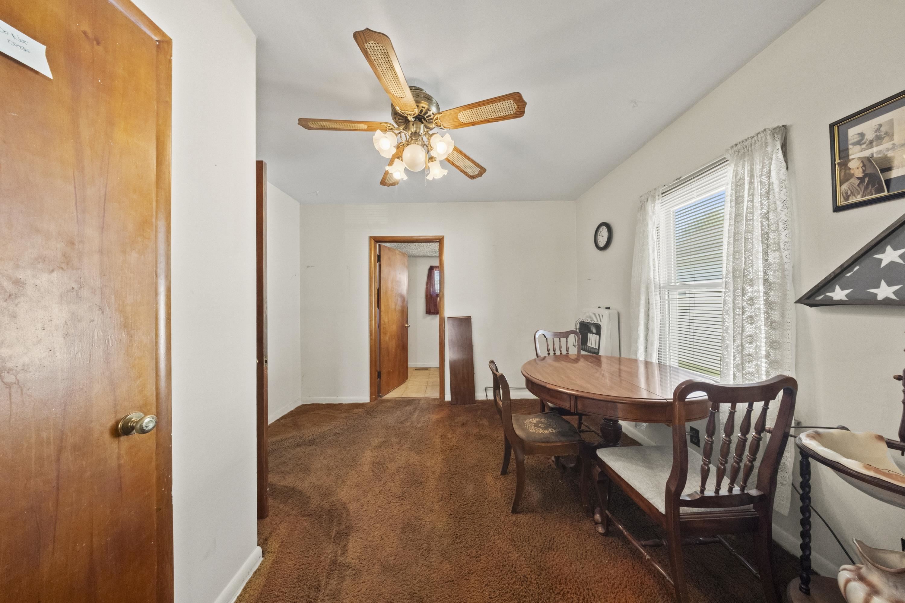 https://zimg.paragon.ice.com/ParagonImages/Property/PH/AABRKY/60829/7/0/0/3f7216c9d5cbdfff3afea687df9f840d/0/55197f979df810c59d49266ef07fe63b/60829-bea8055b-40dc-418e-9052-c9cb695f2d41.JPG