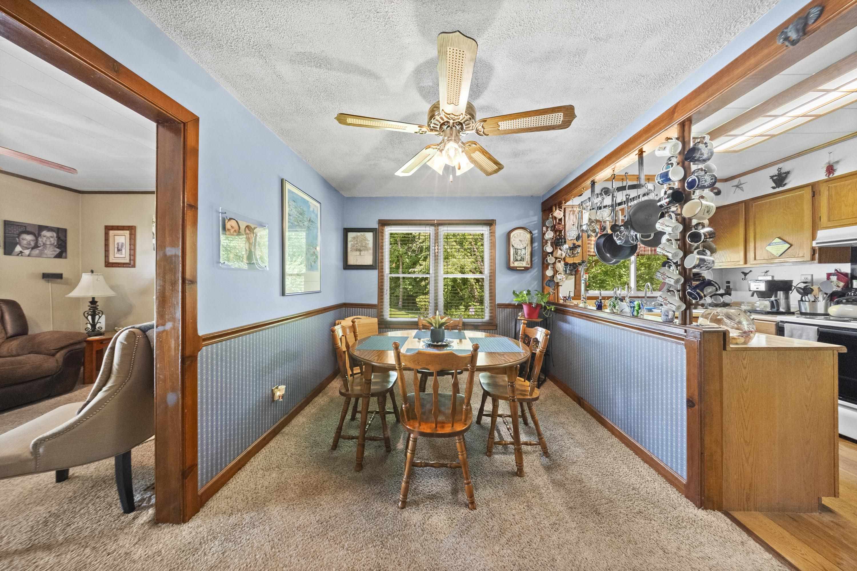 https://zimg.paragon.ice.com/ParagonImages/Property/PH/AABRKY/60830/3/0/0/90eb02b367556f9b1f331b62d7c6ccc0/0/06f7a27aecb07caadd58af9a3c5ae18b/60830-f2a3271a-f466-4ae6-8814-1d5080860e35.JPG