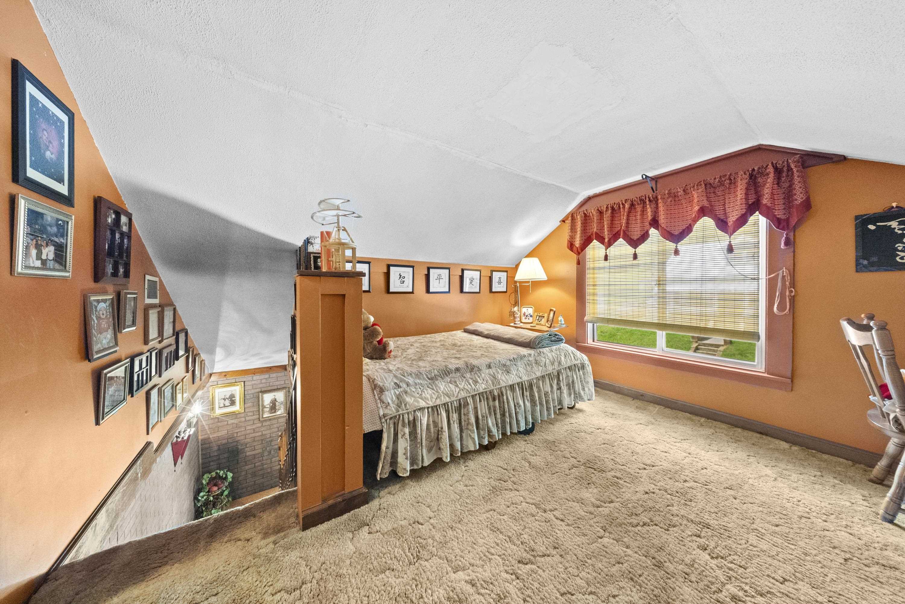https://zimg.paragon.ice.com/ParagonImages/Property/PH/AABRKY/60830/8/0/0/aaadd9f3cf41aac755678963f692a574/0/06f7a27aecb07caadd58af9a3c5ae18b/60830-b39083a5-5c3a-467d-b2b0-7b8b9294ba86.JPG