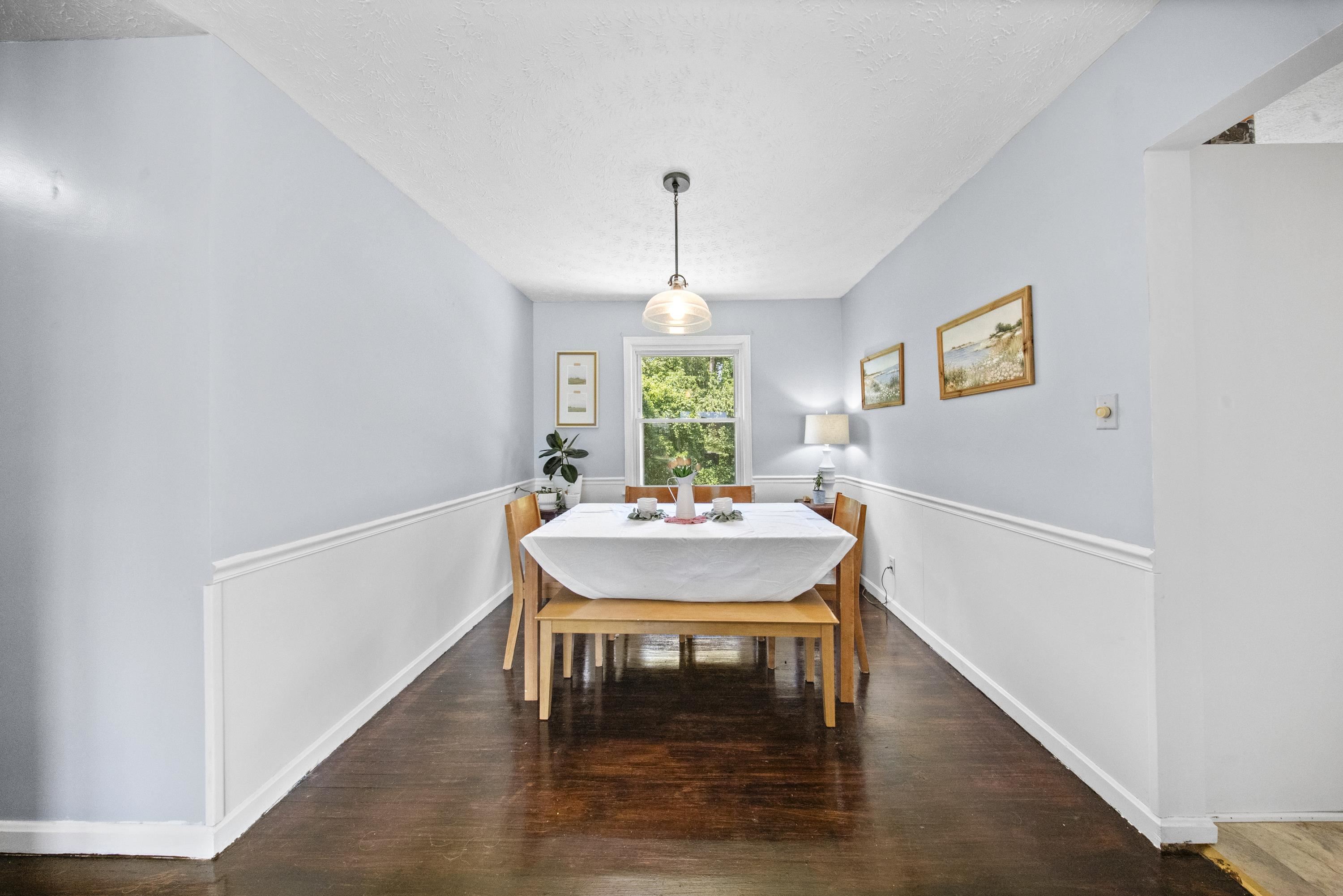 https://zimg.paragon.ice.com/ParagonImages/Property/PH/AABRKY/60831/5/0/0/88807fa79feca7f3e9c72ccc99d49f74/0/b89d180f6415b5c0f0800c1994df318e/60831-0759e5f6-b40e-4c43-8a56-a587bae87fae.JPG