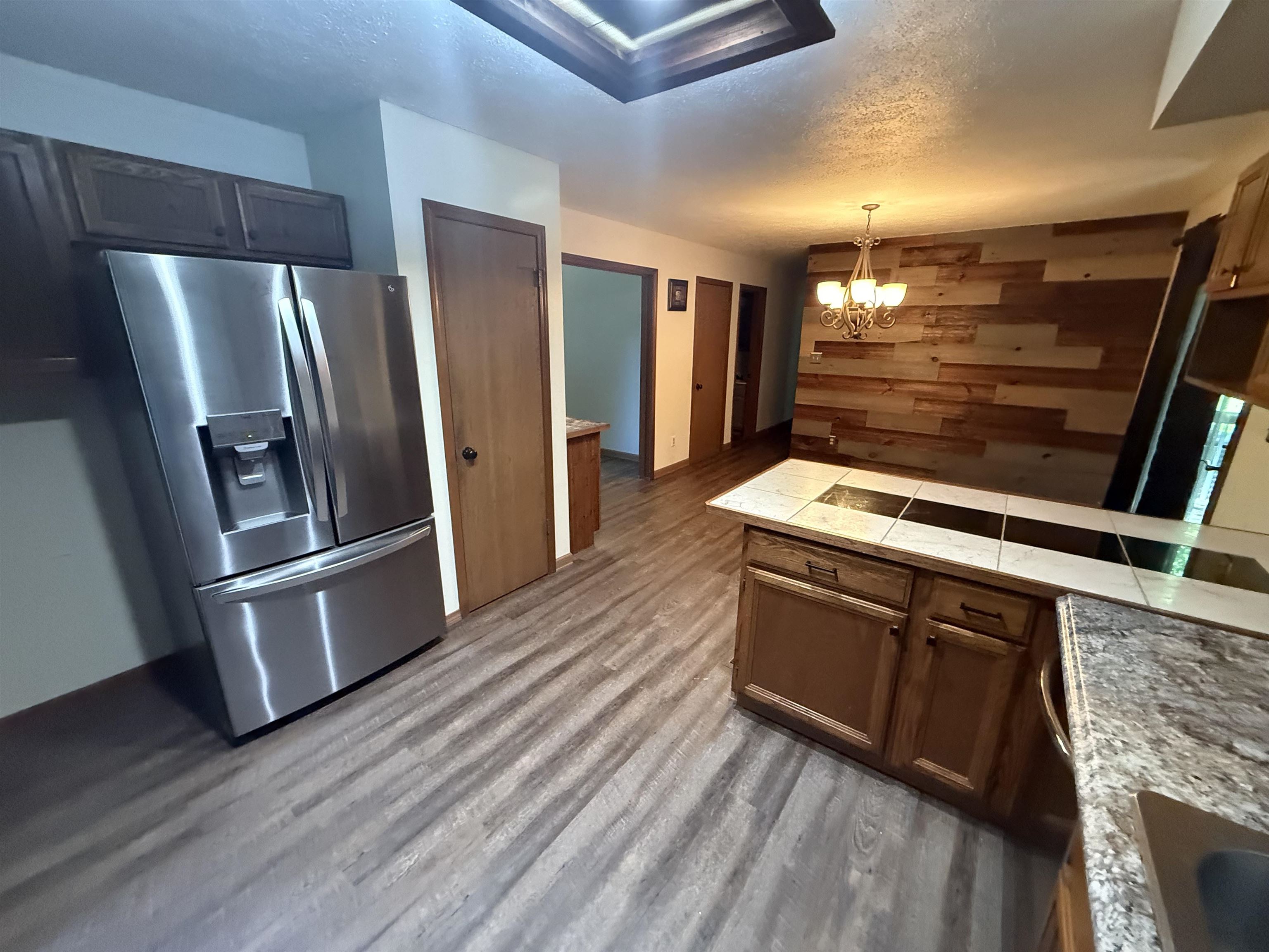 https://zimg.paragon.ice.com/ParagonImages/Property/PH/AABRKY/60832/13/0/0/a85c74d6cdc311a7cbd26e72846bff0e/0/615fd33a35340ca181d09817ae5c7e6d/60832-ef1c992b-a826-46f8-9e35-555714cc8e6f.JPG