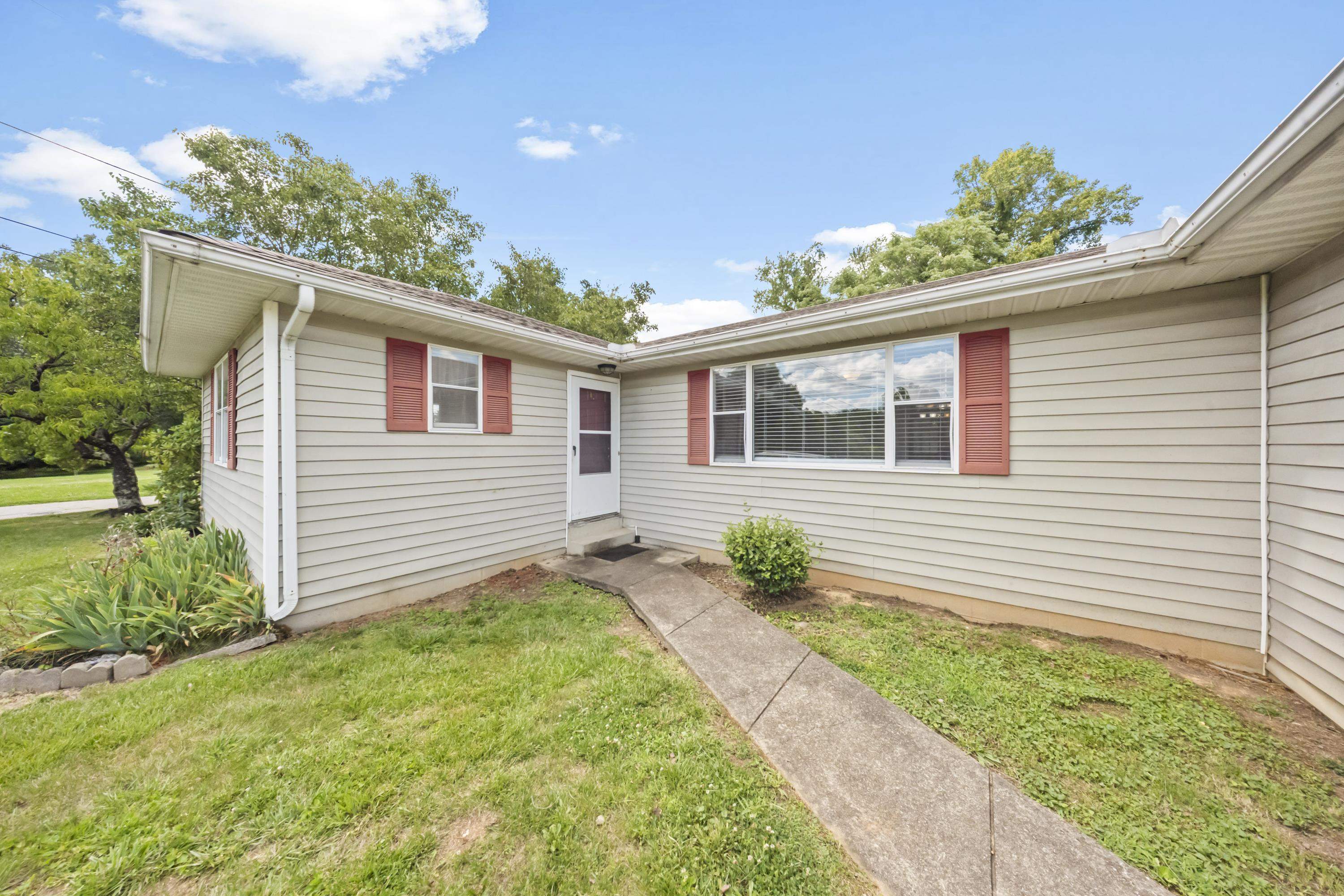 https://zimg.paragon.ice.com/ParagonImages/Property/PH/AABRKY/60838/1/0/0/454c587de744c1fc94a26ff35ff353df/0/e6c6e215dc9d7c85cb0aff2deae56d72/60838-6cbffad3-33c3-49b4-b209-40628bfe9104.JPG