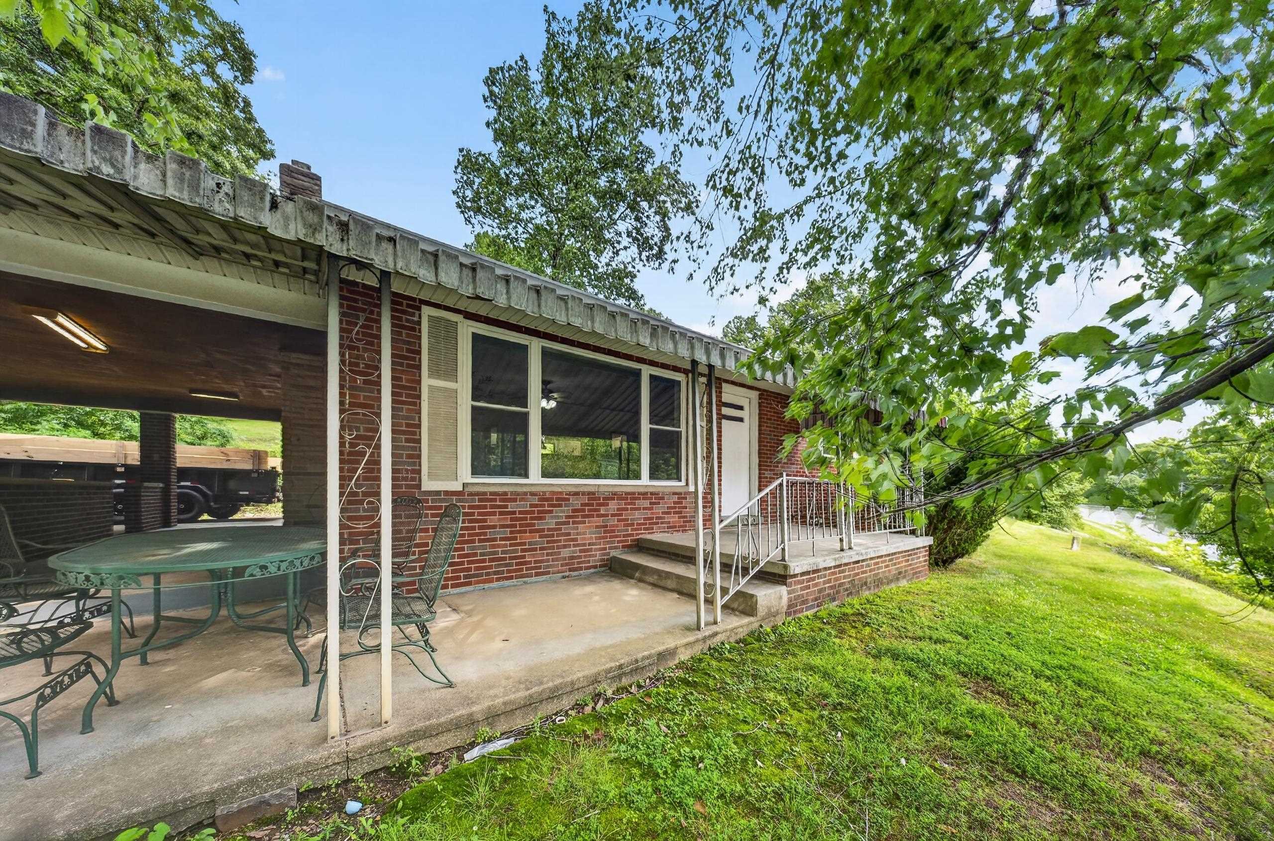 https://zimg.paragon.ice.com/ParagonImages/Property/PH/AABRKY/60842/5/0/0/83cdaa32bf6d6ec2499c6c18aff48d97/0/b34c7f0e097c880eabdbe613fc6da5cc/60842-a80bbf58-400c-4224-af54-a9a95713fc78.JPG