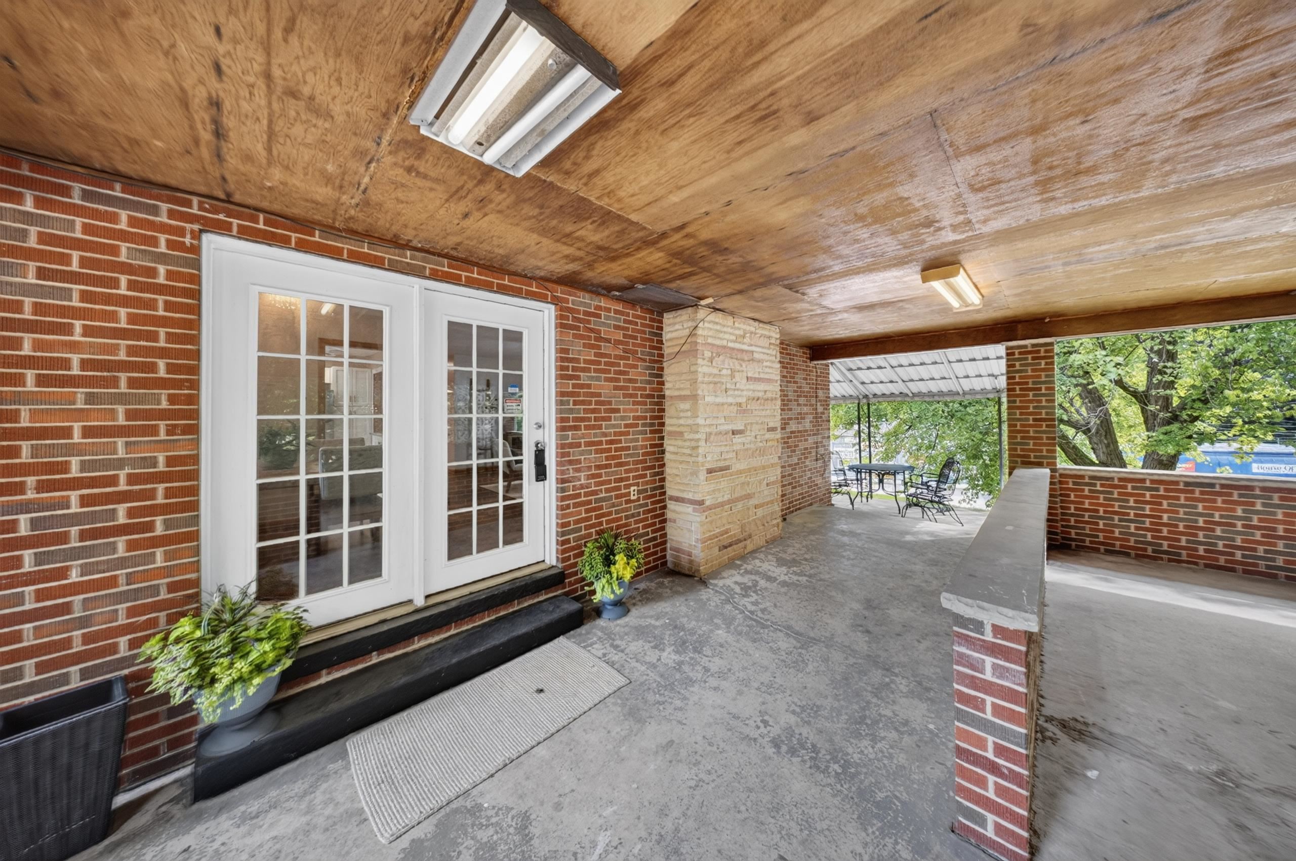 https://zimg.paragon.ice.com/ParagonImages/Property/PH/AABRKY/60842/6/0/0/d1d3a34c1a0346cccec71b3530c176ea/0/b34c7f0e097c880eabdbe613fc6da5cc/60842-630ba650-610a-422a-b797-f397cfcab640.JPG