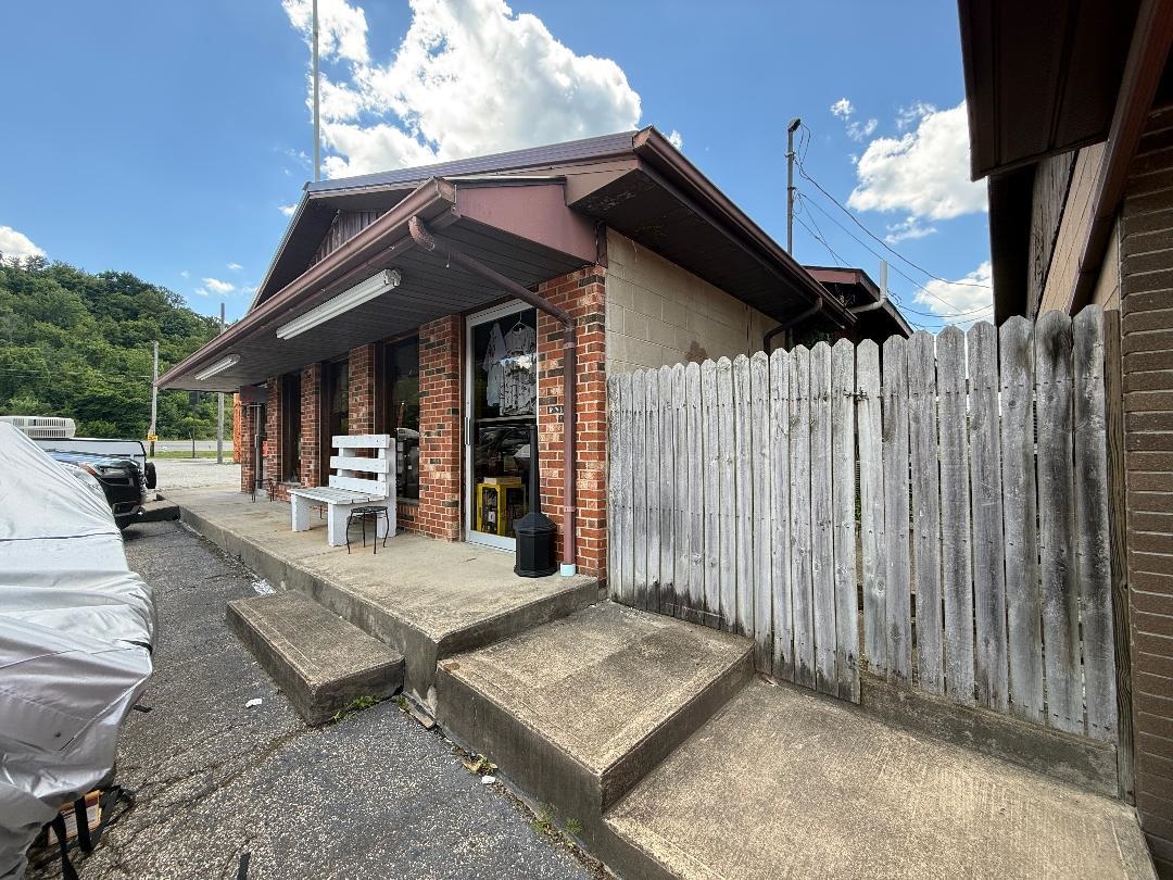 https://zimg.paragon.ice.com/ParagonImages/Property/PH/AABRKY/60845/10/0/0/26426b67c7779657eea31ae046240e83/0/be139ab4f8452783422affa84d420a3b/60845-584a6529-9a45-470b-8dd2-75509163c49a.JPG