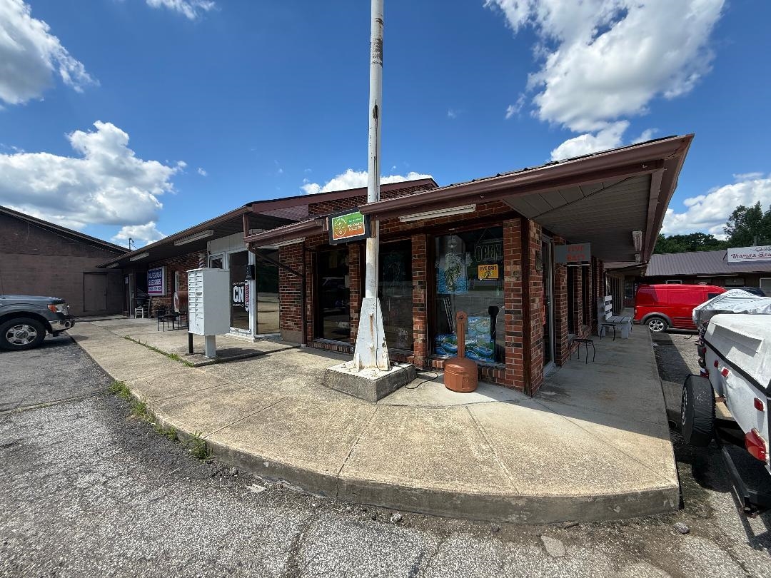 https://zimg.paragon.ice.com/ParagonImages/Property/PH/AABRKY/60845/9/0/0/2dab10d5ea755bbe8053d223e81d1549/0/be139ab4f8452783422affa84d420a3b/60845-6ac42e62-399e-4069-afa2-24dc698fa801.JPG