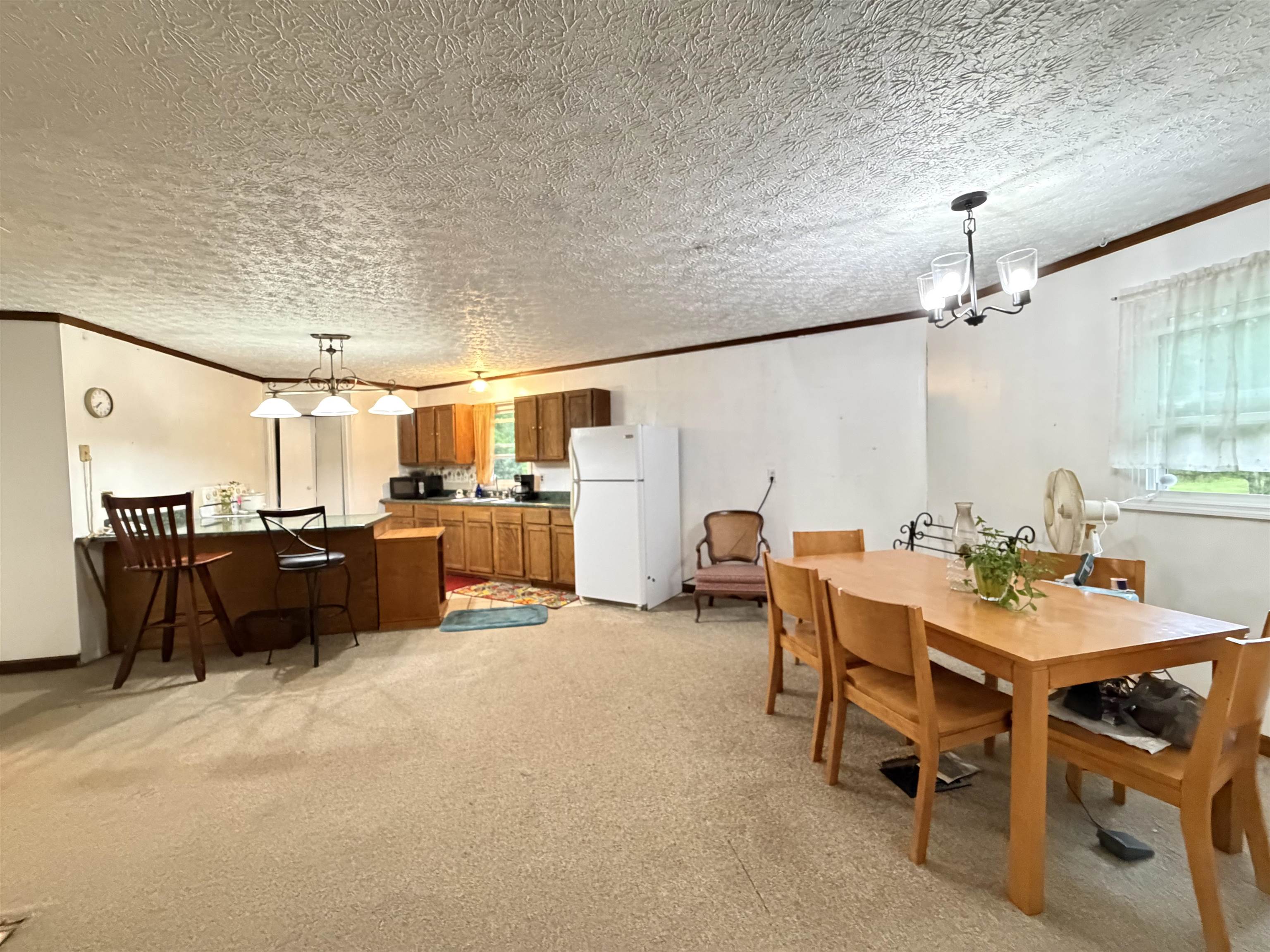 https://zimg.paragon.ice.com/ParagonImages/Property/PH/AABRKY/60847/11/0/0/fc2f4a3109b9d0f0e504d579013101c8/0/d26ddfab71023b5f8db032cb5d178956/60847-f9662d40-33d7-4886-bea4-d9d67c514b88.JPG