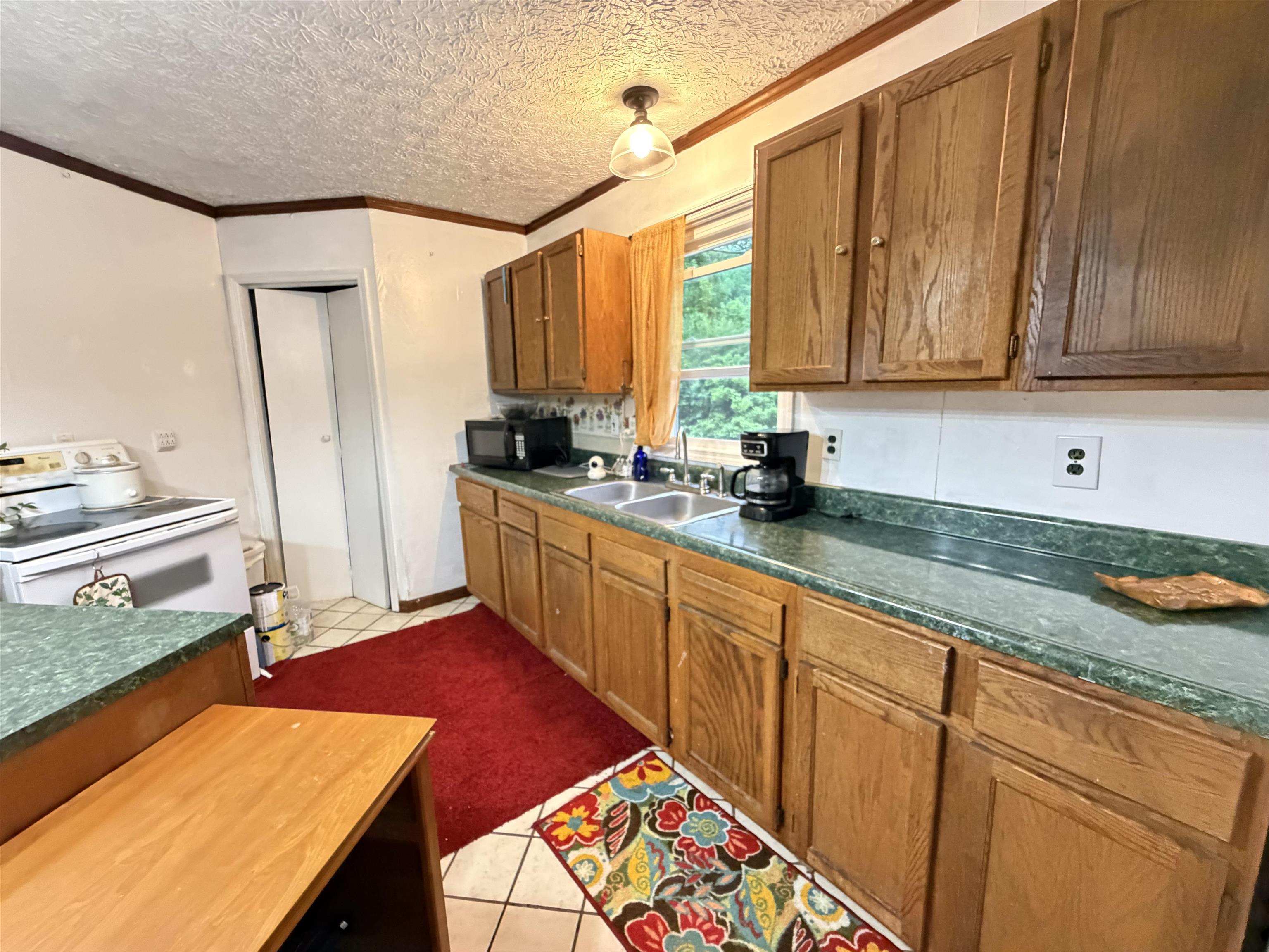https://zimg.paragon.ice.com/ParagonImages/Property/PH/AABRKY/60847/13/0/0/2dbd2f5da559b4e94cb84ce3009cf8e8/0/d26ddfab71023b5f8db032cb5d178956/60847-0557becb-d8b3-4aa9-ab99-138caf3463dd.JPG