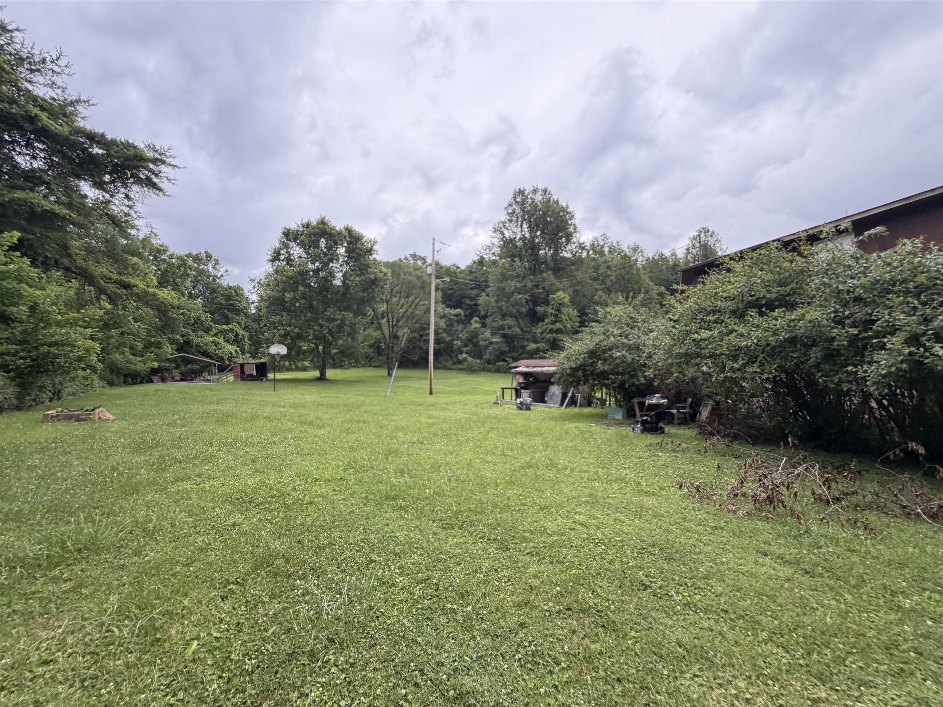 https://zimg.paragon.ice.com/ParagonImages/Property/PH/AABRKY/60847/5/0/0/924fd988ed1b82c05557515c72bfa81c/0/d26ddfab71023b5f8db032cb5d178956/60847-755abb9f-d7b1-4e4d-a37c-c91225ecf9bc.JPG