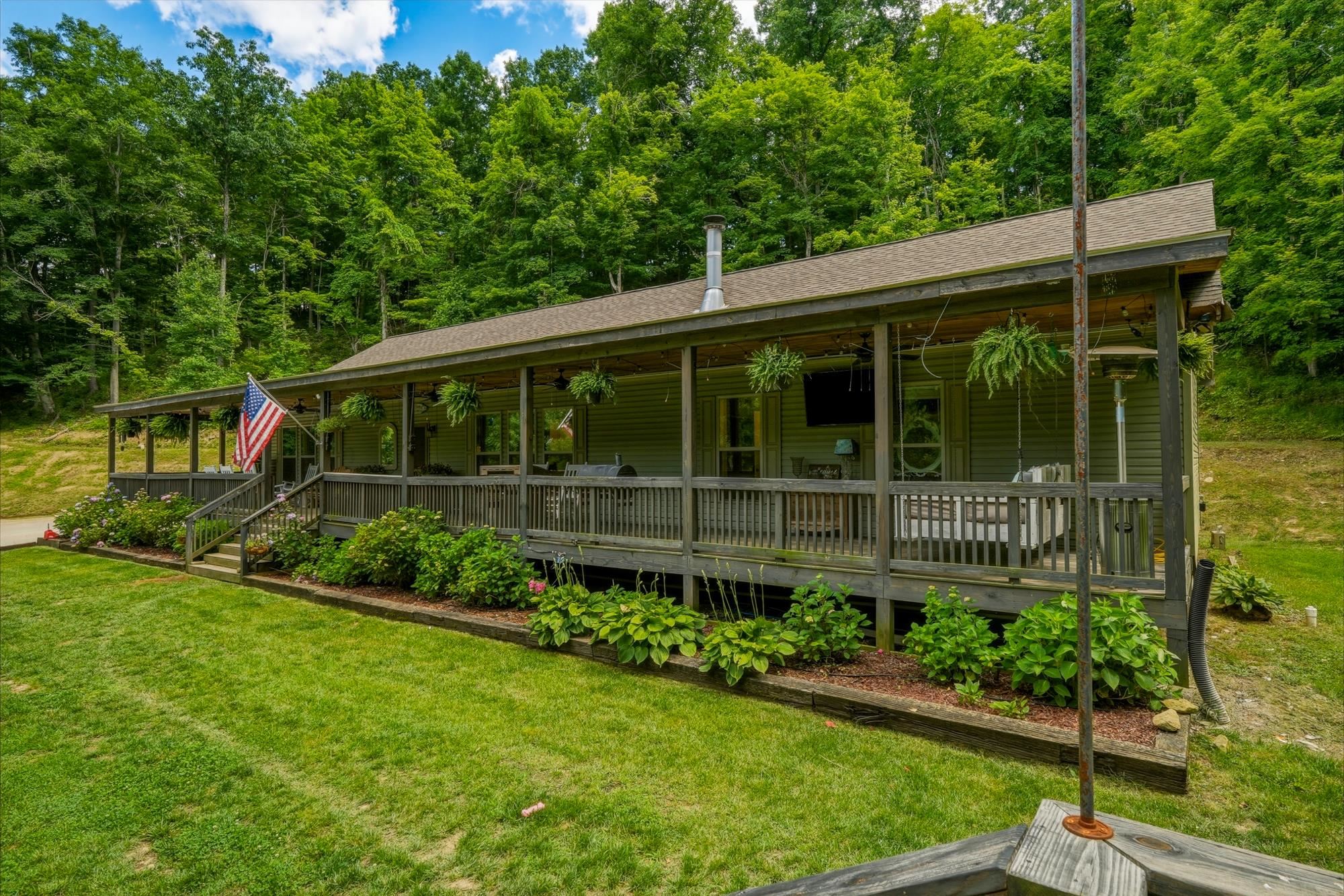 https://zimg.paragon.ice.com/ParagonImages/Property/PH/AABRKY/60848/2/0/0/9f5ae1e566584dd3d946533a0885b5e4/0/75312ed6c6b851bc720a61d4d6698d99/60848-ff11d6ca-d42f-4d18-8b06-684bc85906db.JPG