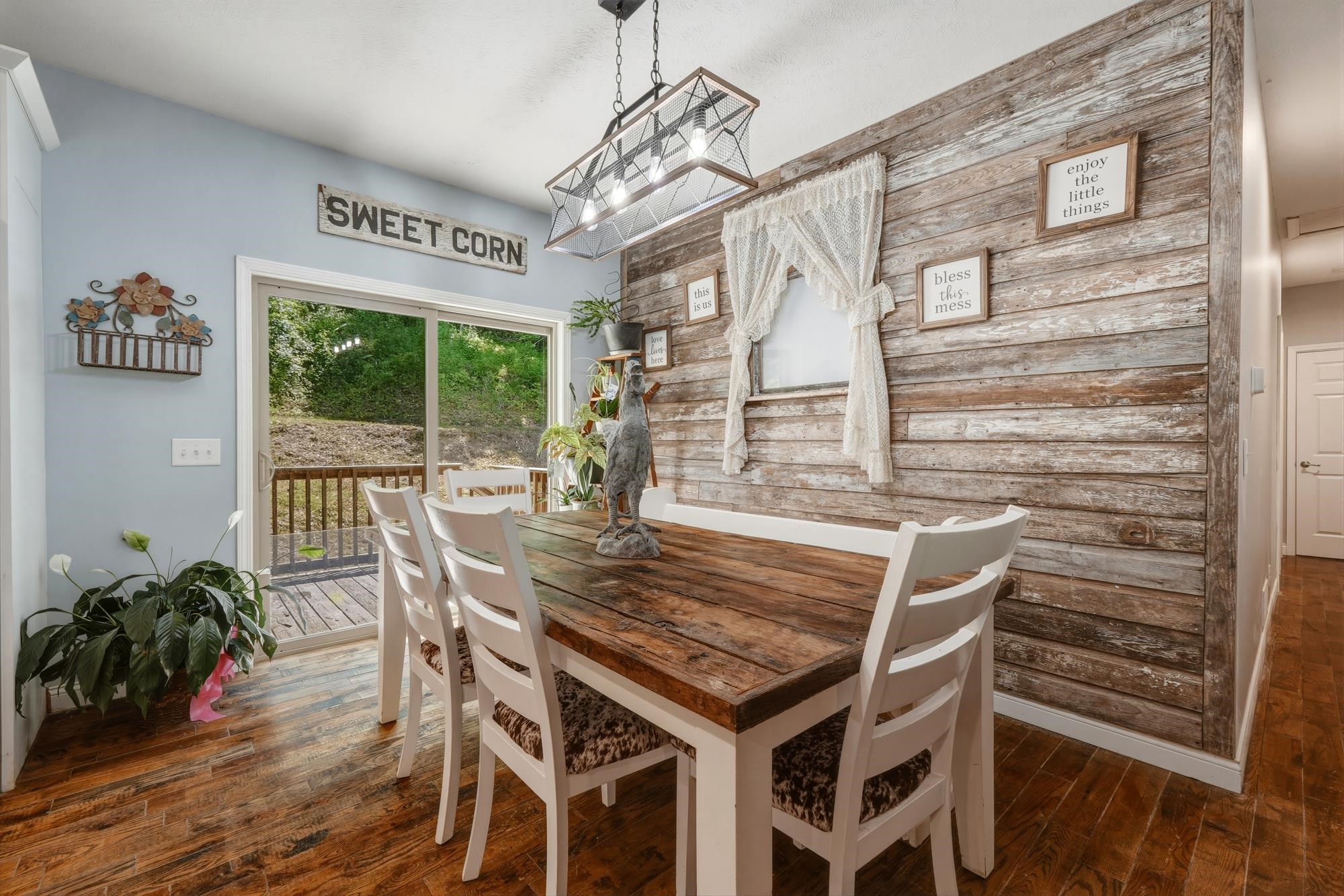 https://zimg.paragon.ice.com/ParagonImages/Property/PH/AABRKY/60848/8/0/0/0cb16e19d500b3144b843a963f2ad7bf/0/75312ed6c6b851bc720a61d4d6698d99/60848-af9ebb71-9336-4d4f-b049-7e70460d8227.JPG