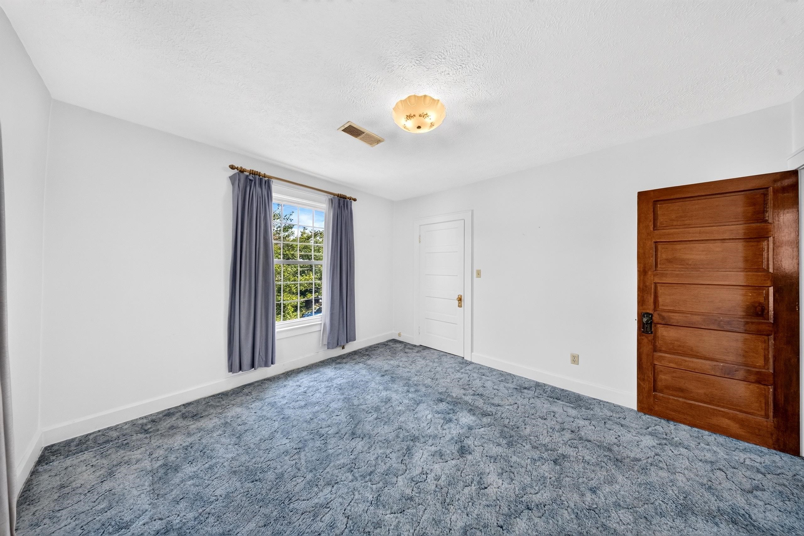 https://zimg.paragon.ice.com/ParagonImages/Property/PH/AABRKY/60850/13/0/0/817e37391bcfb762a1f5a797db58157a/0/46ecc5dcddb8b4759842e3527fd4ed7b/60850-dfcbf5c1-f23c-4ba6-a527-ddaa0efbe3ee.JPG