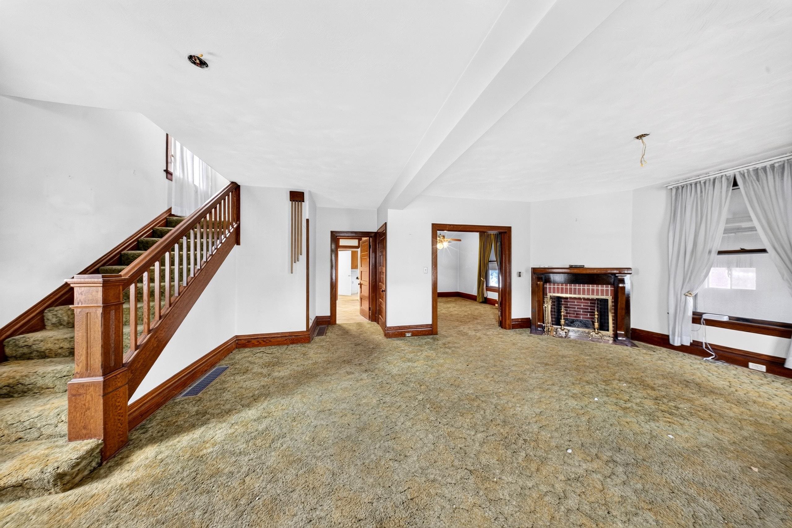 https://zimg.paragon.ice.com/ParagonImages/Property/PH/AABRKY/60850/3/0/0/e9da928d2ee33f7008537baee5646156/0/46ecc5dcddb8b4759842e3527fd4ed7b/60850-a1dfcdf6-7660-4f1b-b50f-14a369eb53ee.JPG