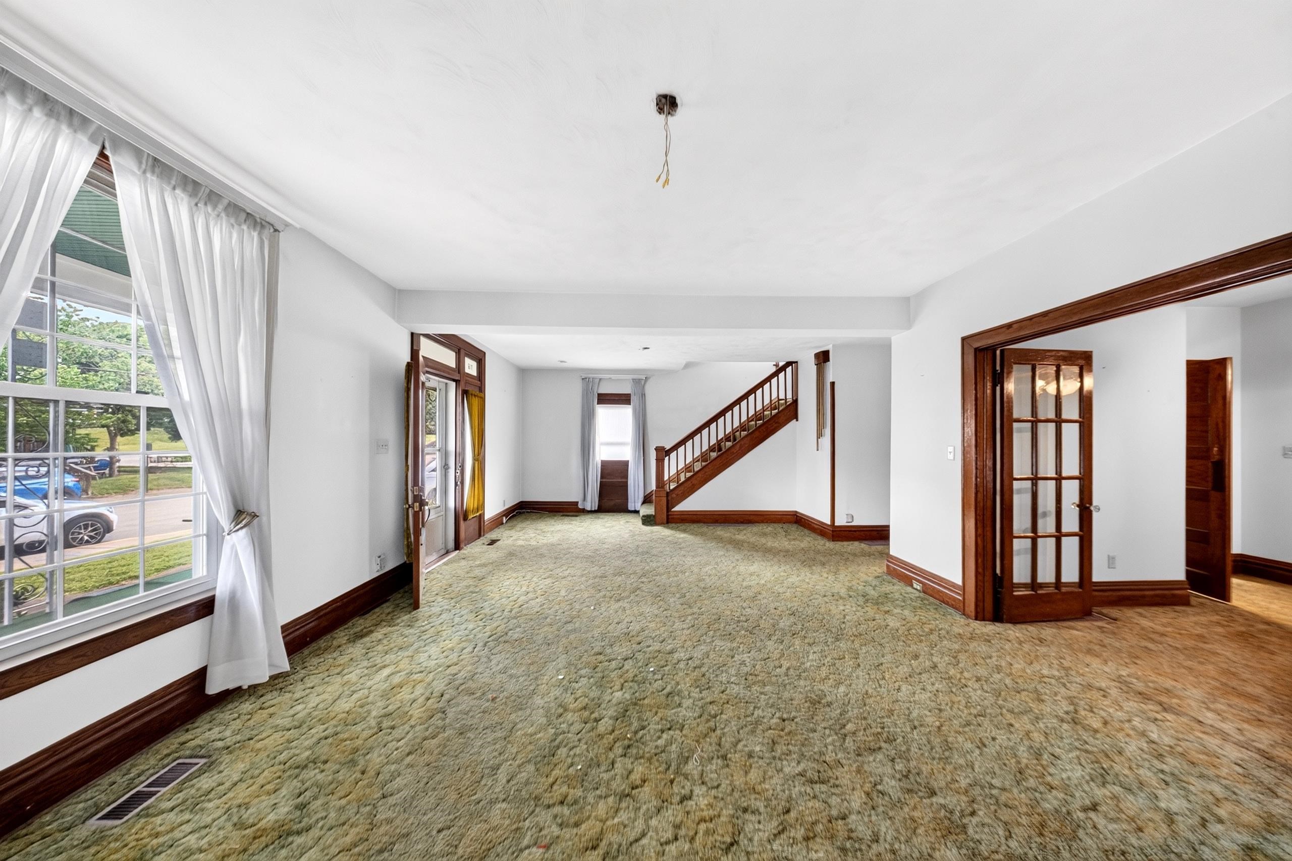 https://zimg.paragon.ice.com/ParagonImages/Property/PH/AABRKY/60850/4/0/0/b11b151a9b60d9e7e12e793d337e4dde/0/46ecc5dcddb8b4759842e3527fd4ed7b/60850-bc5fad91-6612-43fe-bf1e-151c55103b35.JPG