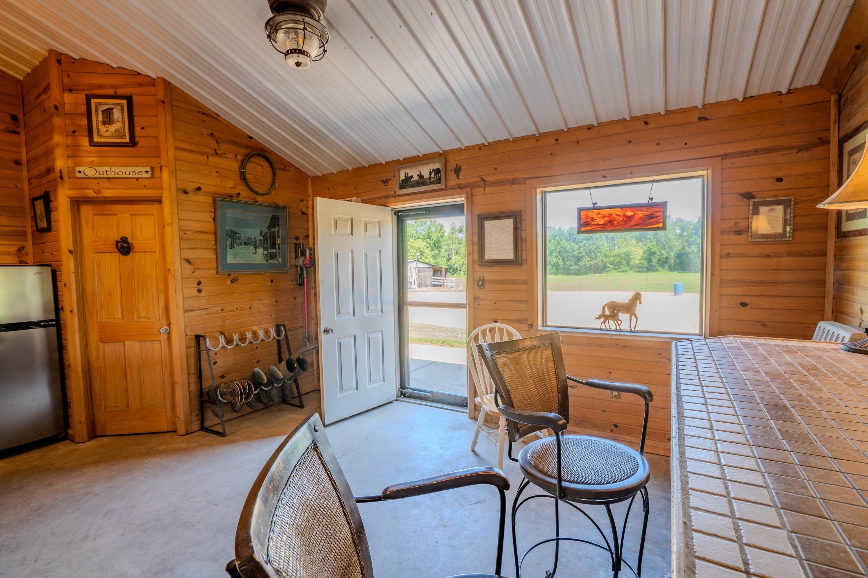 https://zimg.paragon.ice.com/ParagonImages/Property/PH/AABRKY/60853/8/0/0/f48751e49e45ae0ef8bbd16ad97c5b9a/0/b015ad0218997fdf495c42fa2a017c8a/60853-79ab3d0d-c241-46b3-bbdc-0a14a8bc076a.JPG
