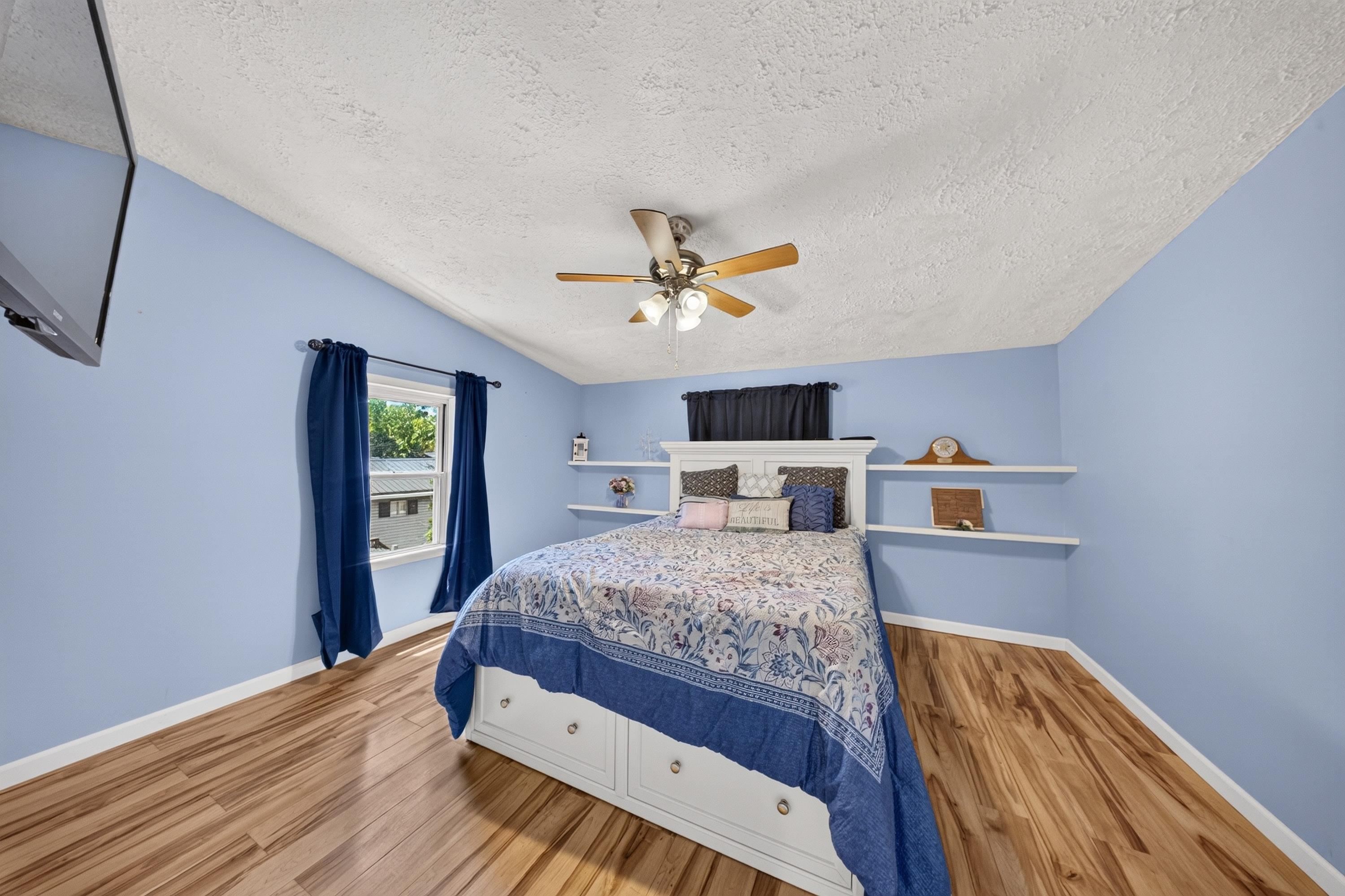 https://zimg.paragon.ice.com/ParagonImages/Property/PH/AABRKY/60854/13/0/0/0b73af0004bfb9a97383f797719b4cc8/0/af672f7fadf5d3251f201982e0f78a11/60854-748d9b4d-d34f-4d58-84c4-d50fdd4a89b2.JPG