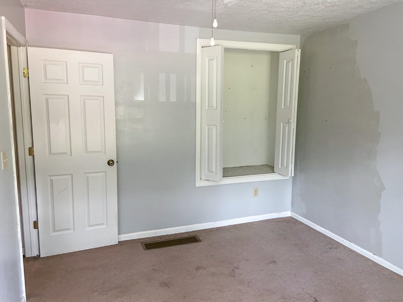 https://zimg.paragon.ice.com/ParagonImages/Property/PH/AABRKY/60856/11/0/0/234887beb67ec676ee26a74a2edf6843/0/b8711225491a214062b89e1b5a9d7c24/60856-bb2f11f4-eac5-4dd7-94a7-b779ace3982e.JPG