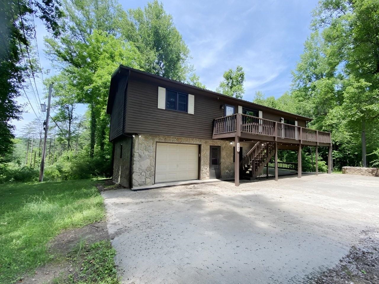 https://zimg.paragon.ice.com/ParagonImages/Property/PH/AABRKY/60856/2/0/0/38188a74574c0c6bfa91b0186d1b3098/0/b8711225491a214062b89e1b5a9d7c24/60856-c1632cb0-23fd-4d90-89a0-c39dafe538ca.JPG