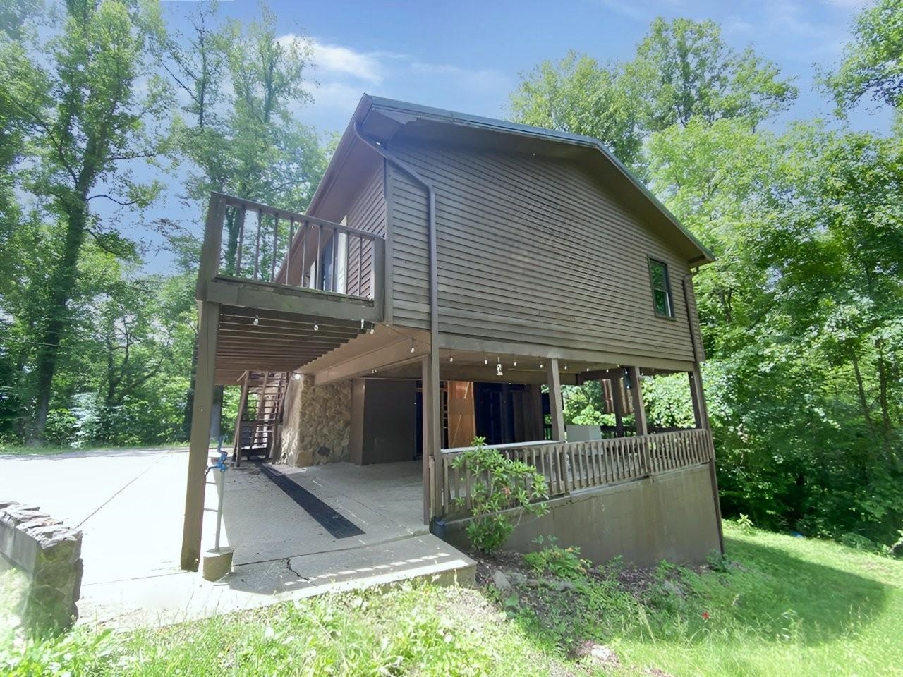 https://zimg.paragon.ice.com/ParagonImages/Property/PH/AABRKY/60856/3/0/0/f56b6b87e41d7b3e4d14561c8ca9370c/0/b8711225491a214062b89e1b5a9d7c24/60856-045682cf-ef2e-40d2-9130-871326b94c44.JPG