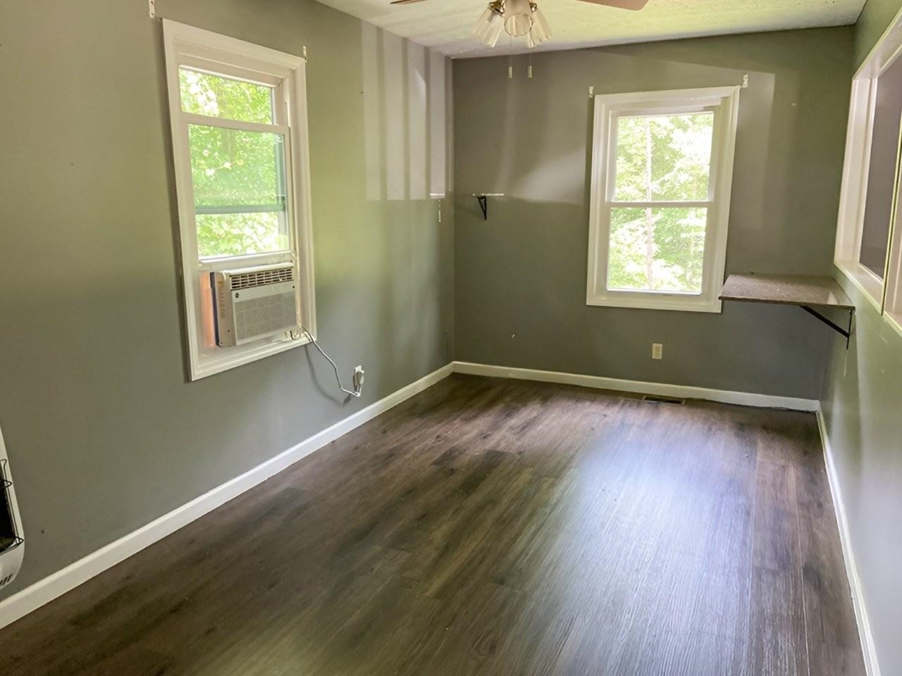 https://zimg.paragon.ice.com/ParagonImages/Property/PH/AABRKY/60856/8/0/0/db05e7f17364814d99fc3a7f9eb8a3d7/0/b8711225491a214062b89e1b5a9d7c24/60856-c5e9b59b-2a94-4eb9-90f5-138e8cfde11d.JPG