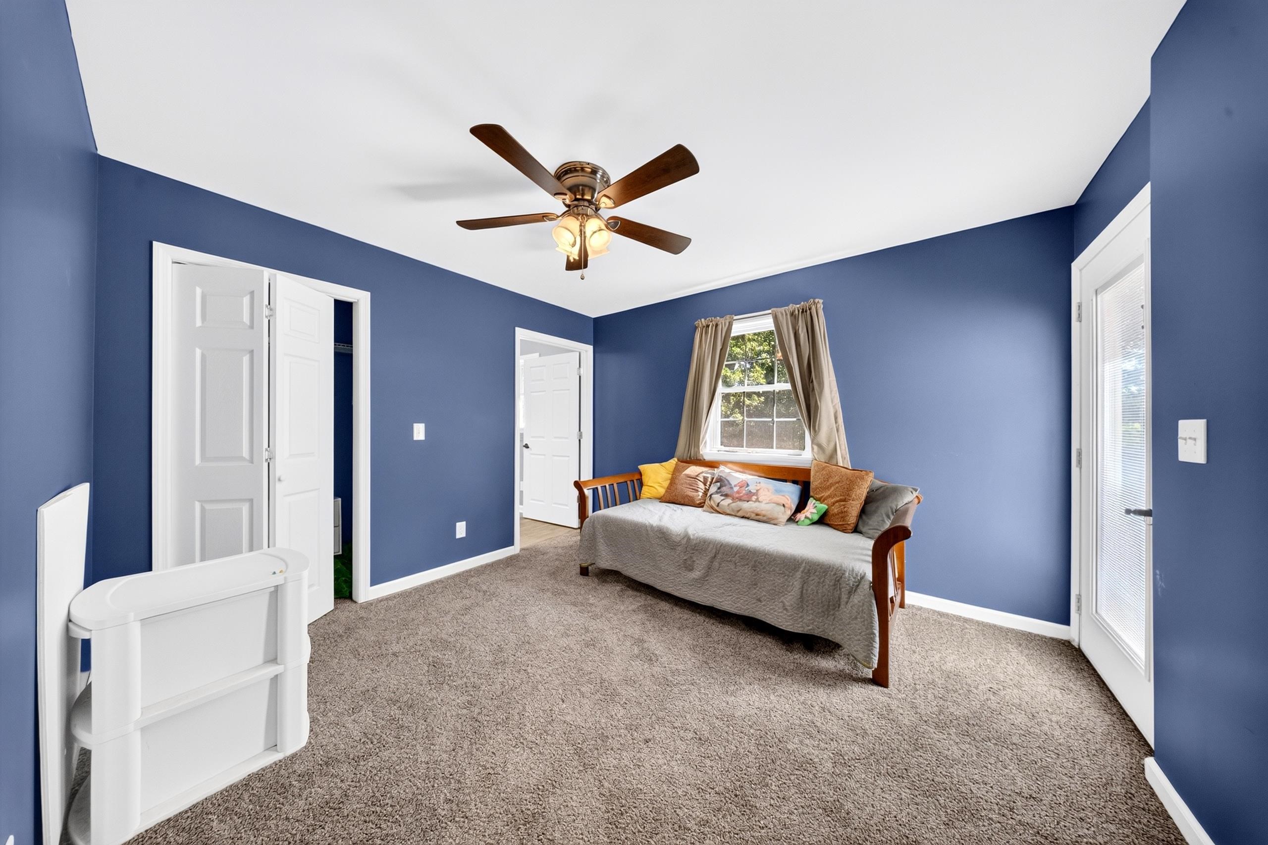 https://zimg.paragon.ice.com/ParagonImages/Property/PH/AABRKY/60857/9/0/0/fe26c219aa92fc24819bc06e43293a54/0/3f6f99d834d69769ab3018e57e9a2981/60857-f3a8c889-8777-4db4-ab5b-cb581cdbd228.JPG