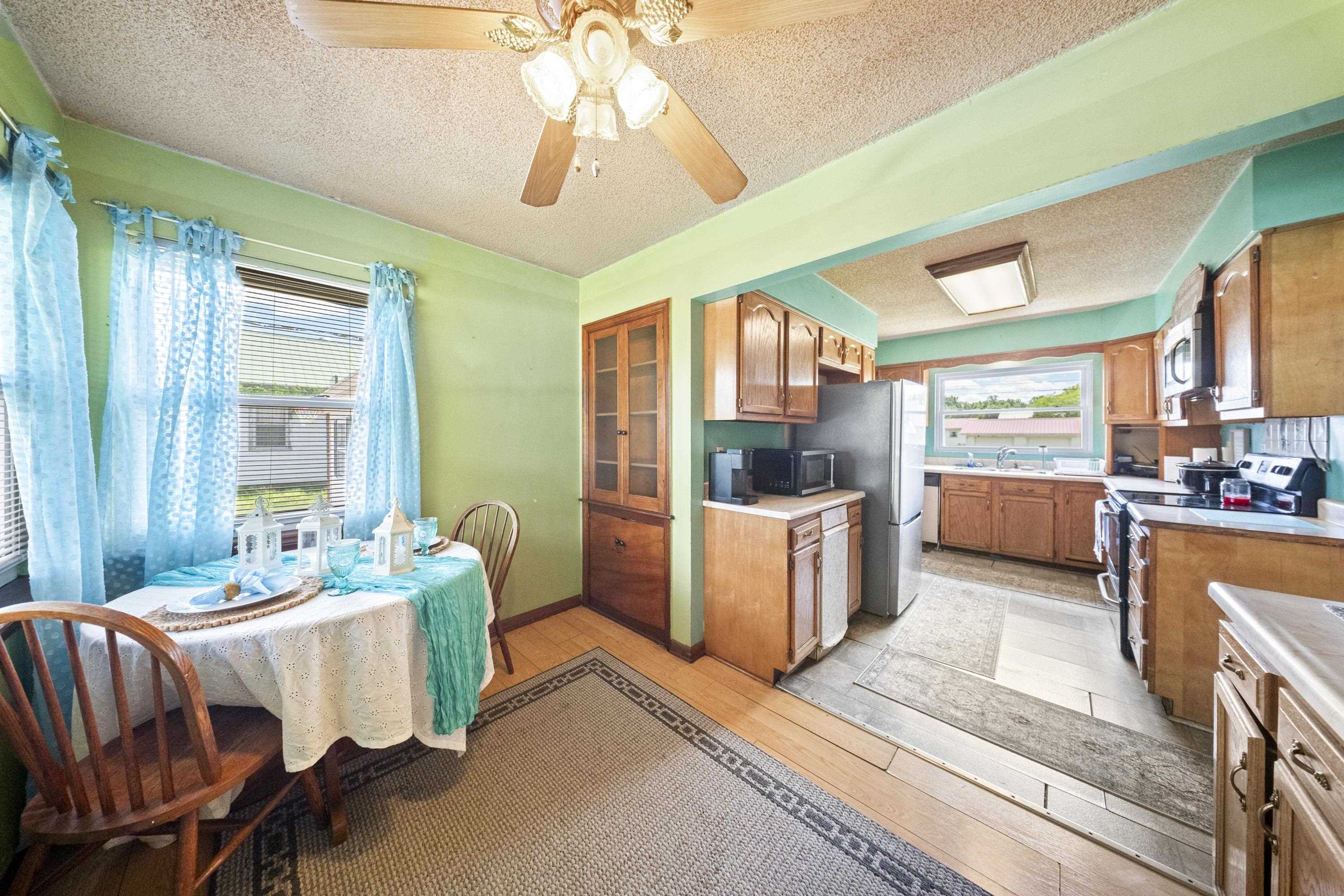 https://zimg.paragon.ice.com/ParagonImages/Property/PH/AABRKY/60858/8/0/0/fc5d461e3d8065a1bd4ff4f552215e1e/0/5d06727ae054e9df42bedcb23b44065d/60858-e02e2361-afda-4f78-94d9-bedec84c868e.JPG