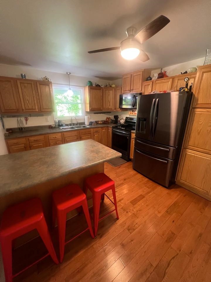 https://zimg.paragon.ice.com/ParagonImages/Property/PH/AABRKY/60859/7/0/0/339d5aefcb89f207fa4c1fc7e87cadca/0/7e69a73a8c7ded24f9cdb4206aa8ced7/60859-a84b8084-cb1e-4e6f-874f-4c97cbd73f76.JPG