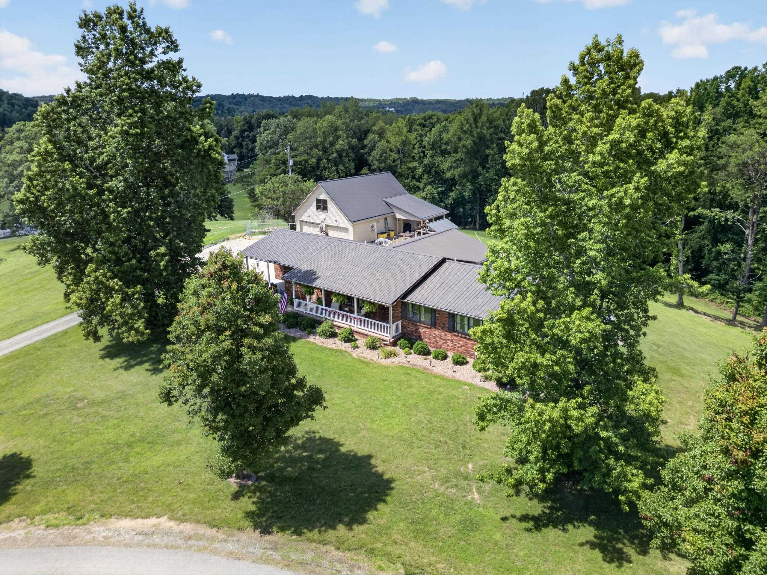 https://zimg.paragon.ice.com/ParagonImages/Property/PH/AABRKY/60860/1/0/0/0ec1c3dade4b45afd79e3bb04a887f84/0/c5207d5431d3756cb625cfd1fbccc767/60860-66aadcc8-3478-4804-b5c2-c85af3b85781.JPG